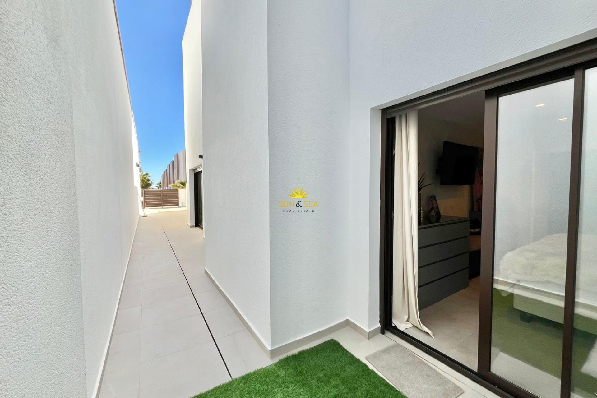 Resale - Villa / Semi detached - Algorfa