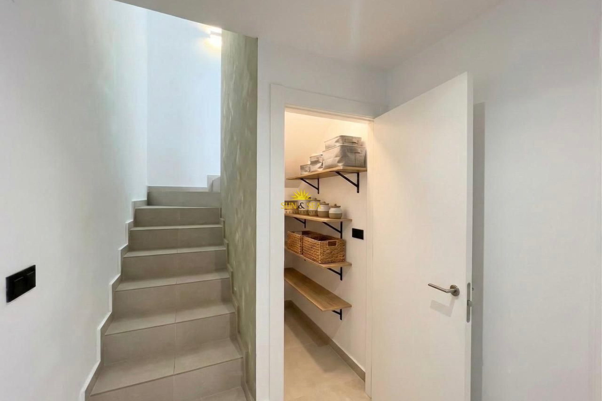 Resale - Villa / Semi detached - Algorfa