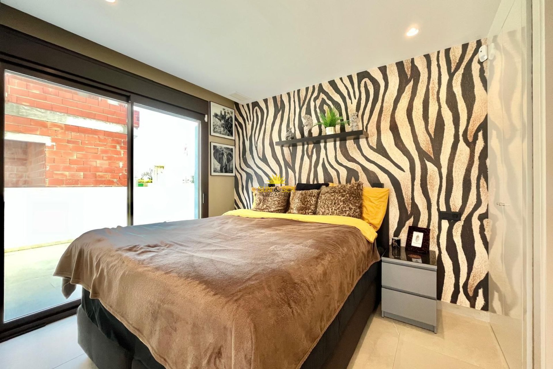 Resale - Villa / Semi detached - Algorfa