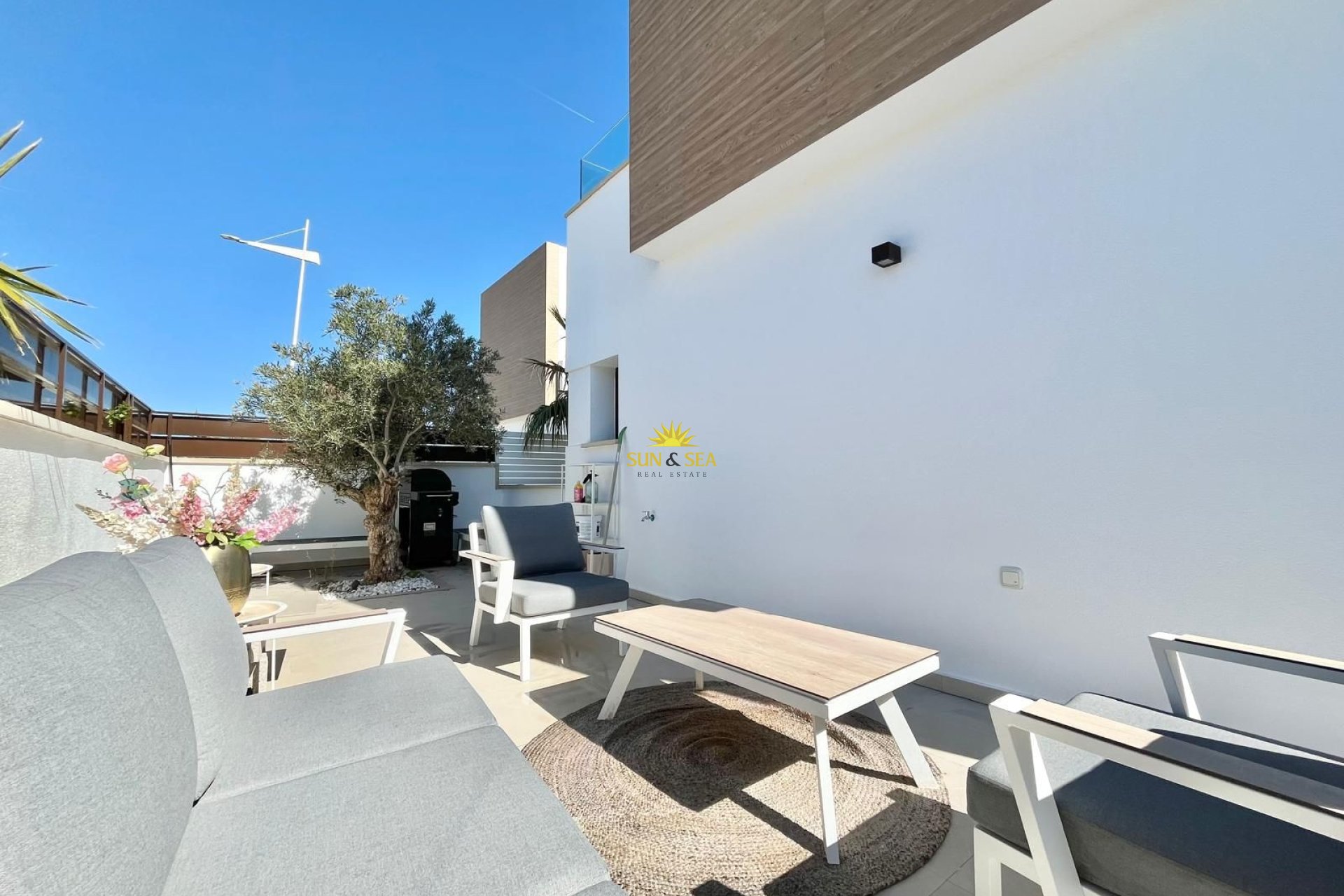 Resale - Villa / Semi detached - Algorfa