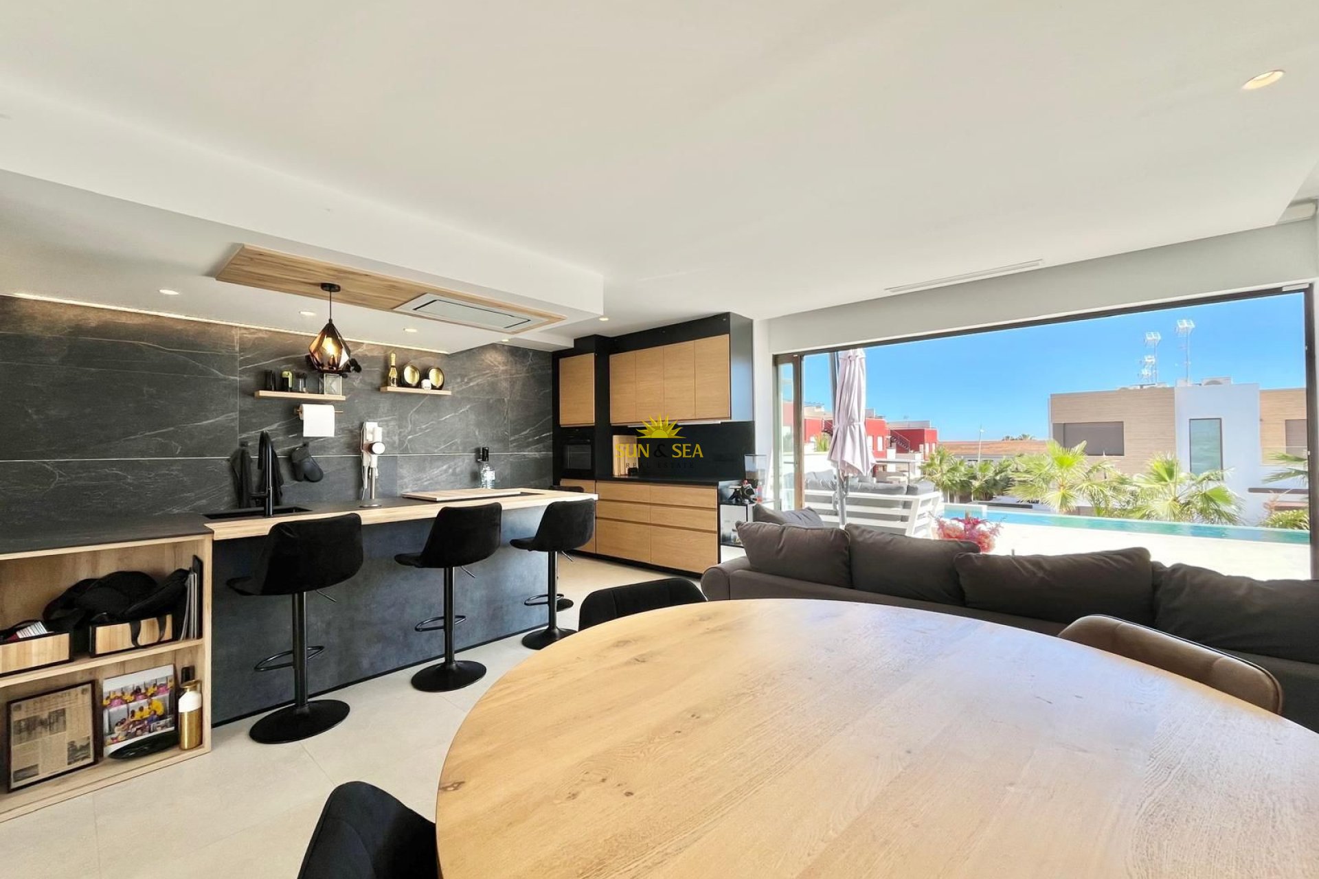 Resale - Villa / Semi detached - Algorfa