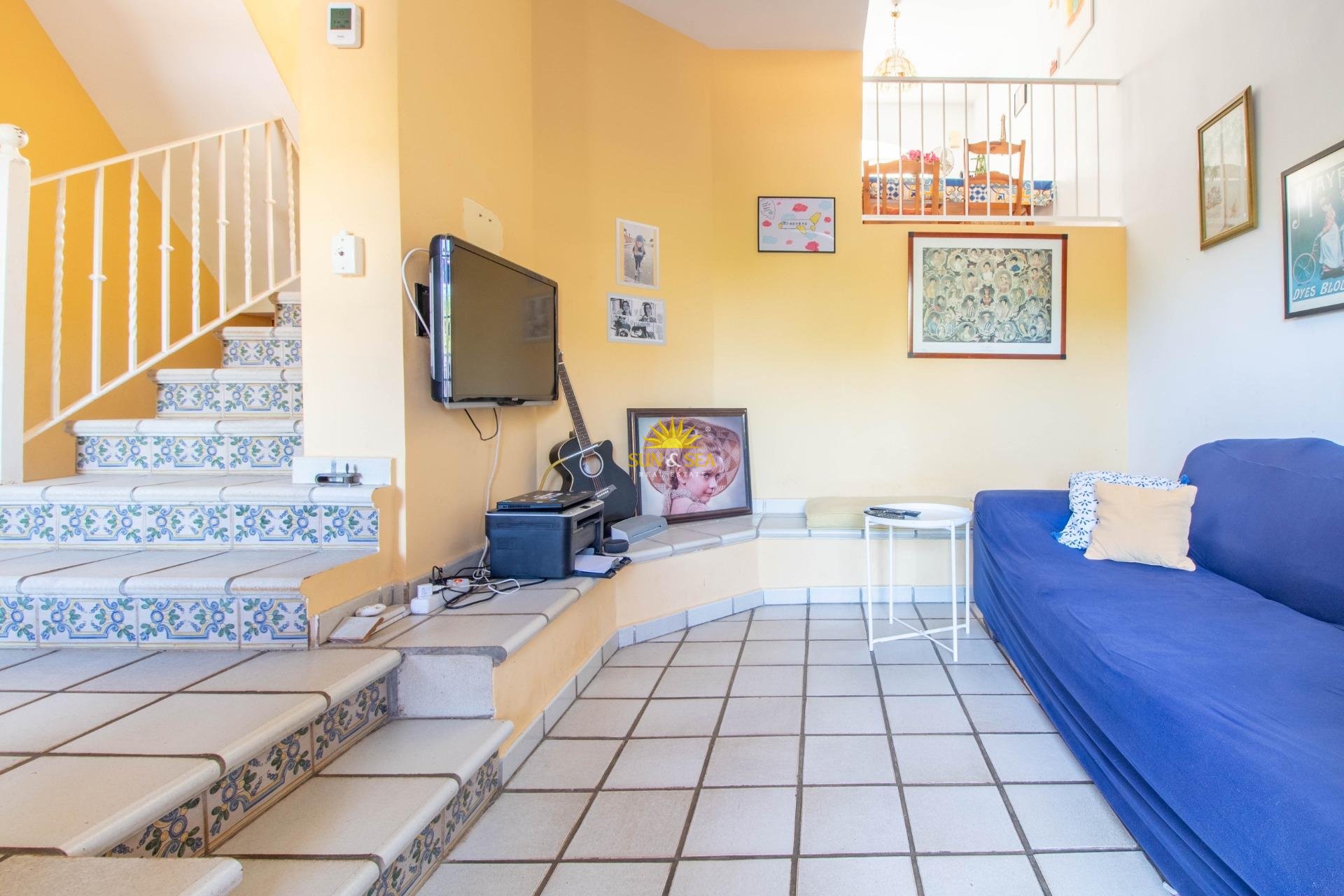 Resale - Villa / Semi detached - Cabo Roig