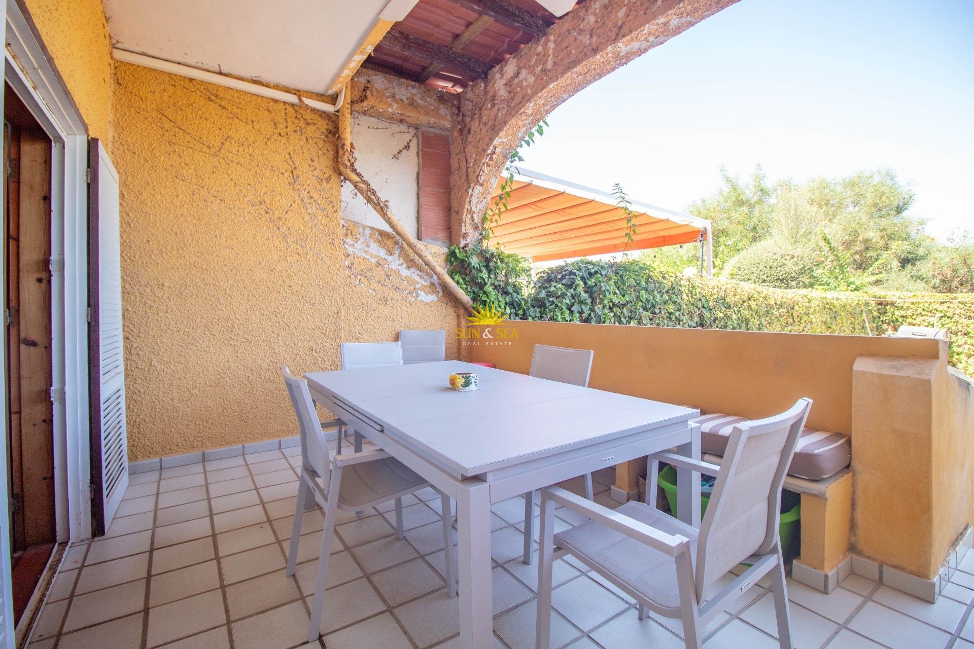 Resale - Villa / Semi detached - Cabo Roig