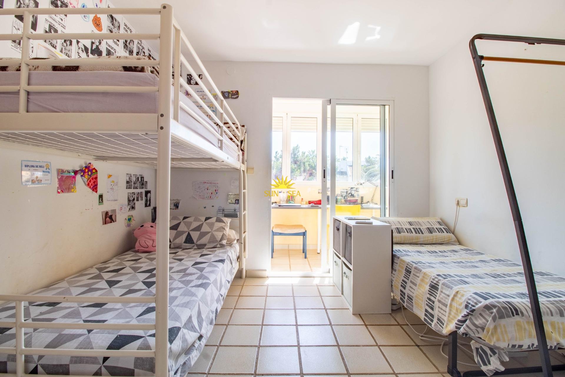 Resale - Villa / Semi detached - Cabo Roig