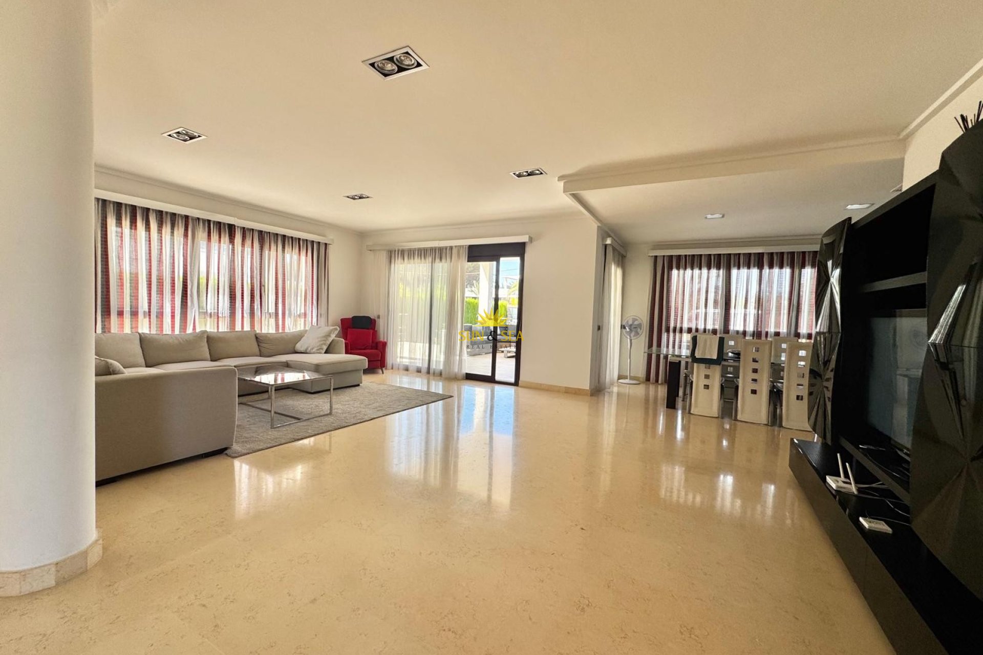 Resale - Villa / Semi detached - Orihuela Costa - Cabo Roig