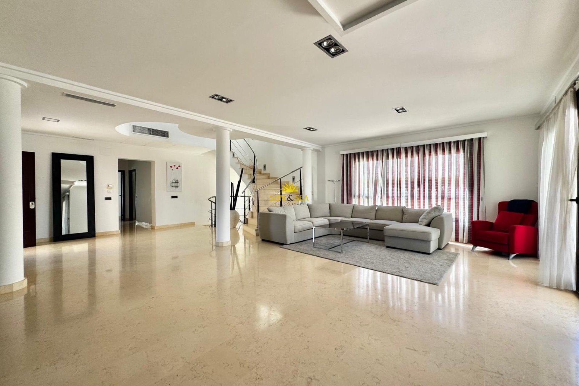 Resale - Villa / Semi detached - Orihuela Costa - Cabo Roig