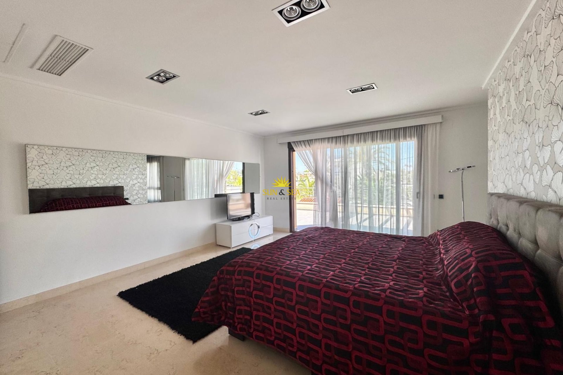 Resale - Villa / Semi detached - Orihuela Costa - Cabo Roig