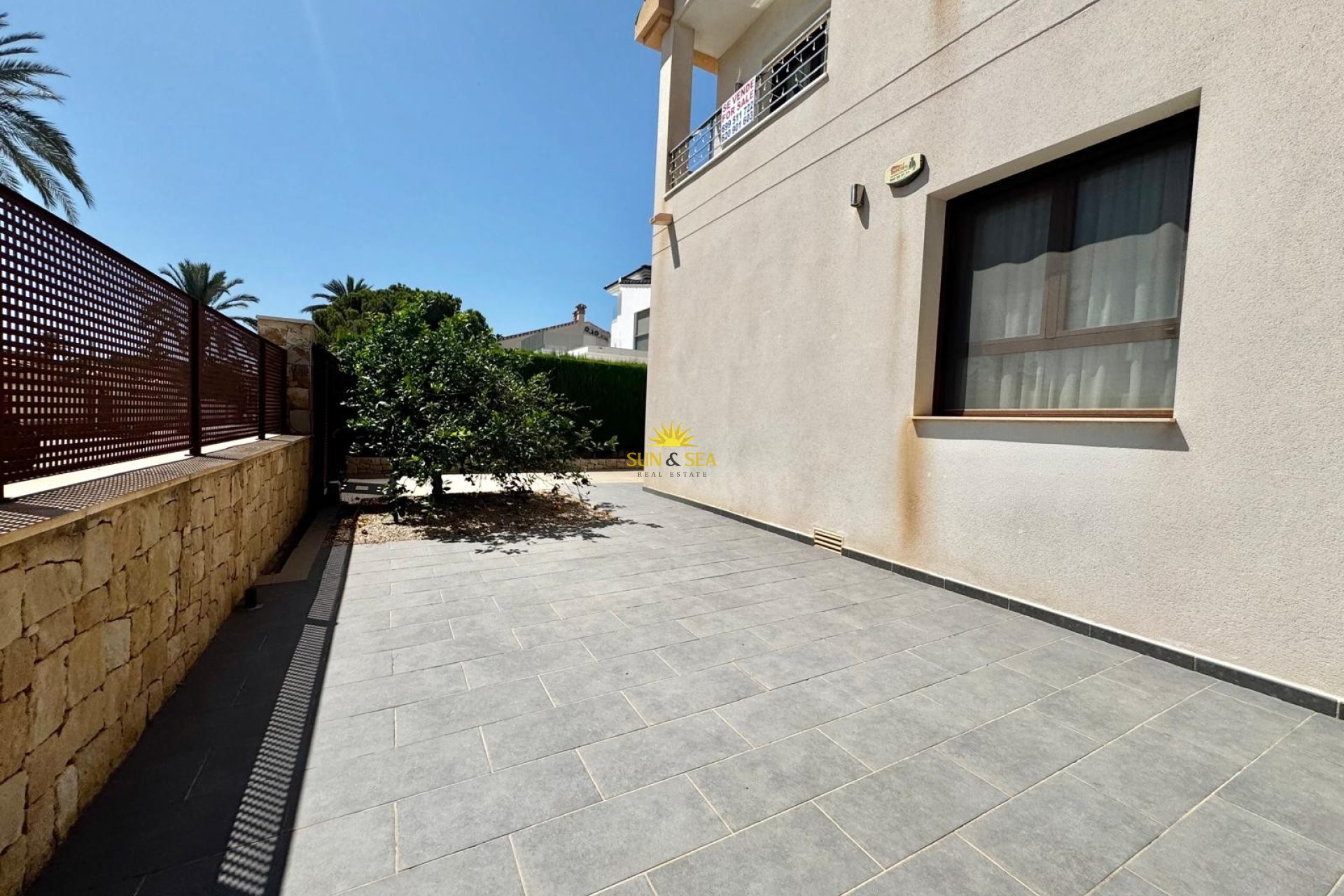 Resale - Villa / Semi detached - Orihuela Costa - Cabo Roig