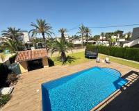 Resale - Villa / Semi detached - Orihuela Costa - Cabo Roig