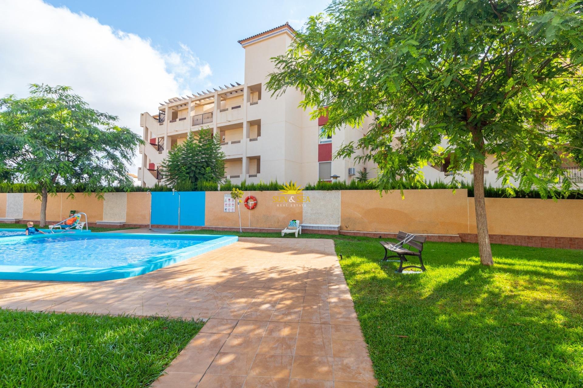 Resale - Villa / Semi detached - Orihuela Costa - La Florida