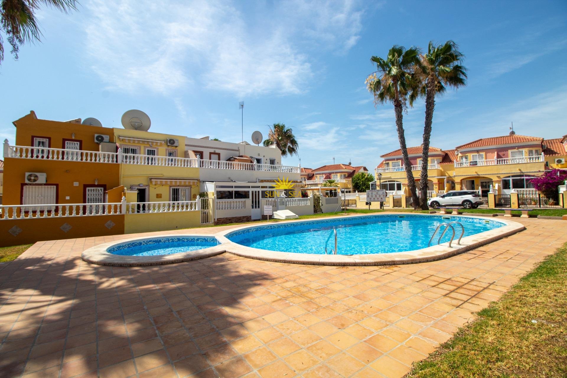 Resale - Villa / Semi detached - Orihuela Costa - La Regia