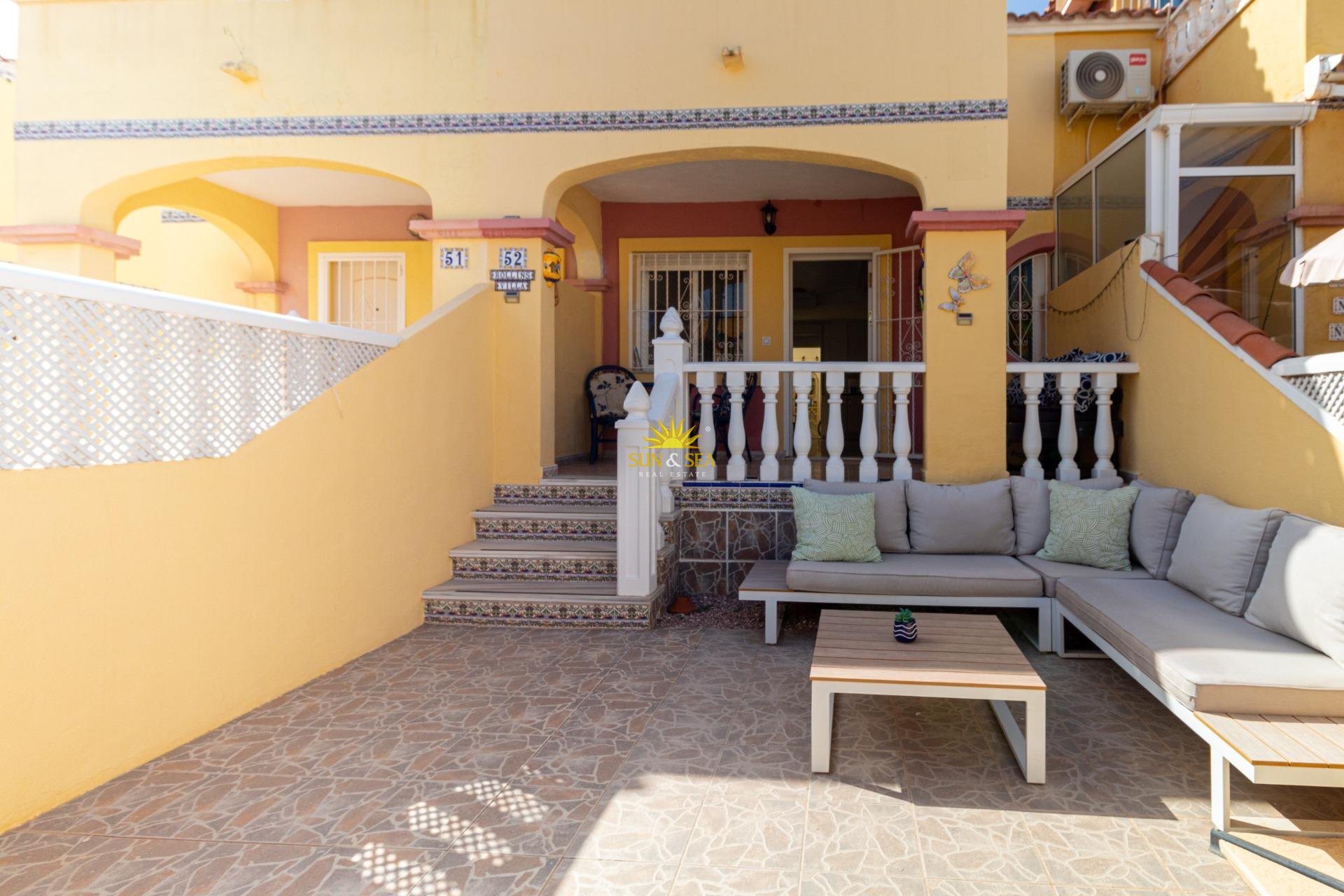 Resale - Villa / Semi detached - Orihuela Costa - La Regia