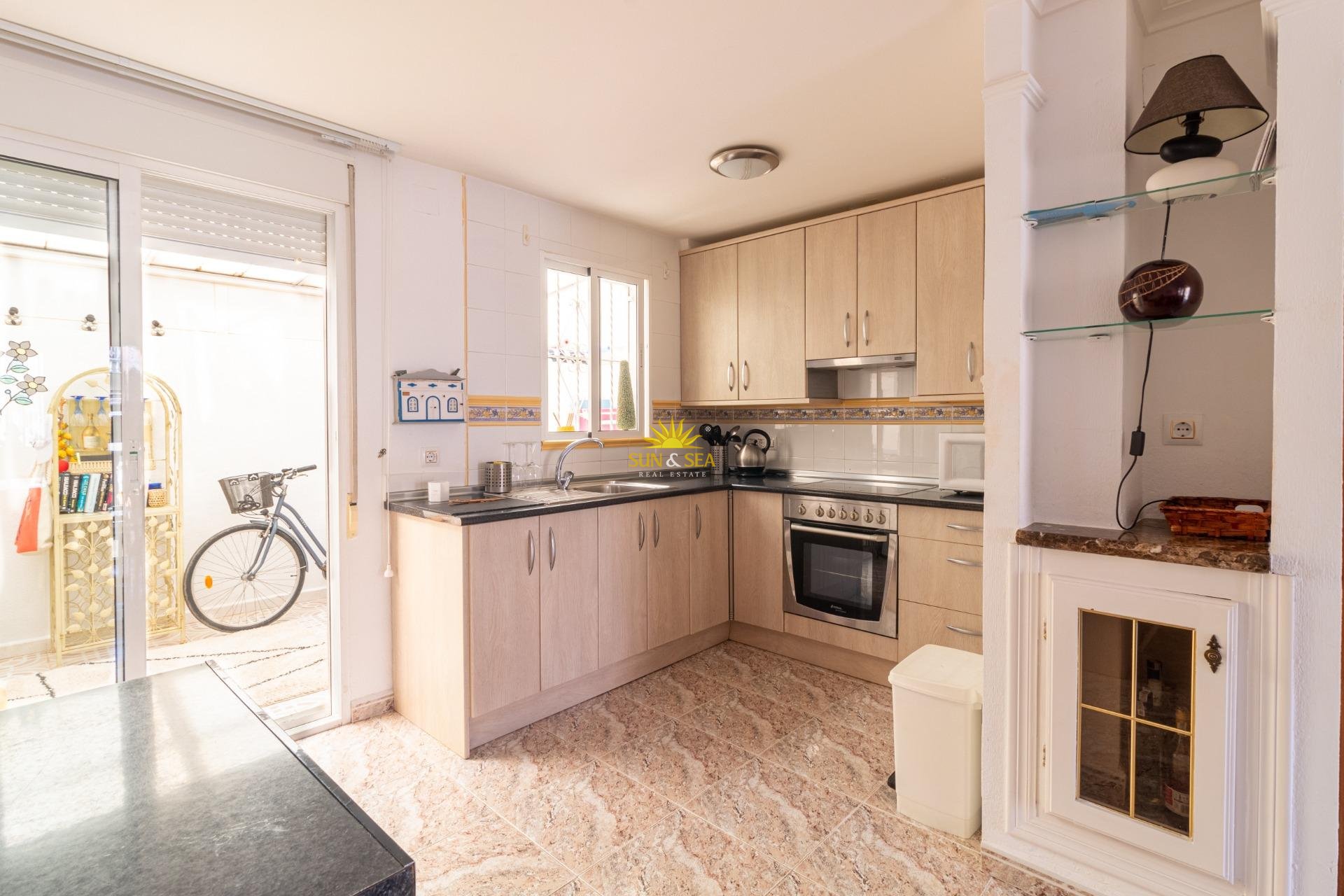 Resale - Villa / Semi detached - Orihuela Costa - La Regia