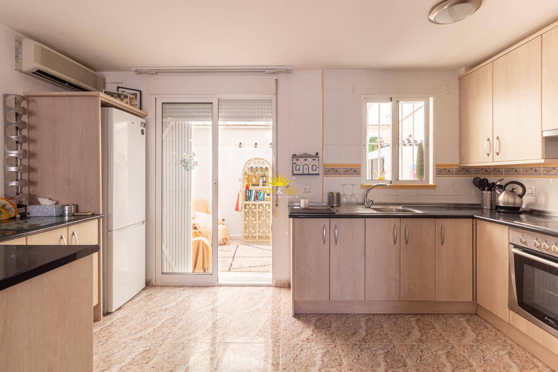 Resale - Villa / Semi detached - Orihuela Costa - La Regia