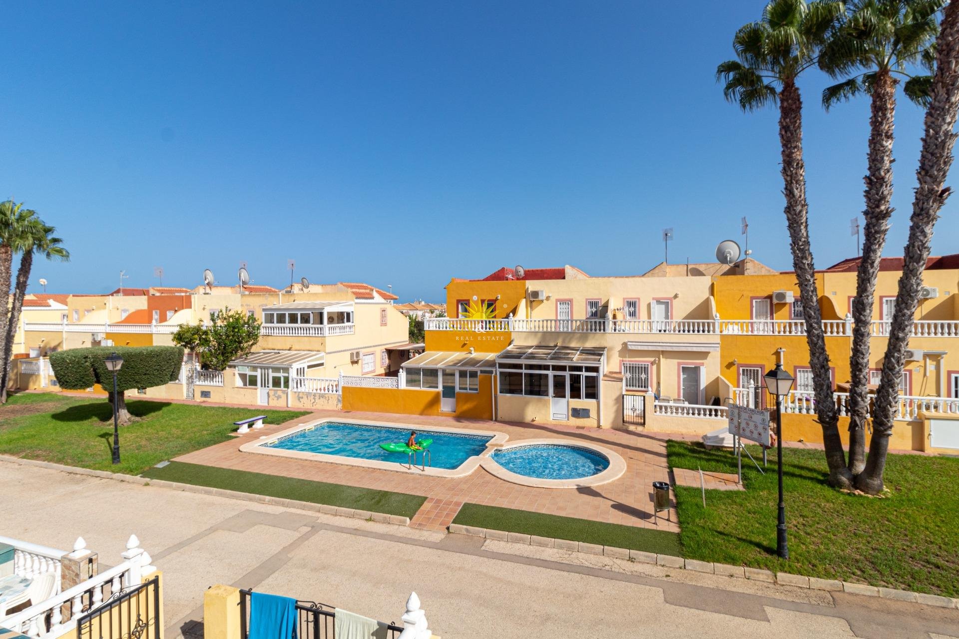 Resale - Villa / Semi detached - Orihuela Costa - La Regia