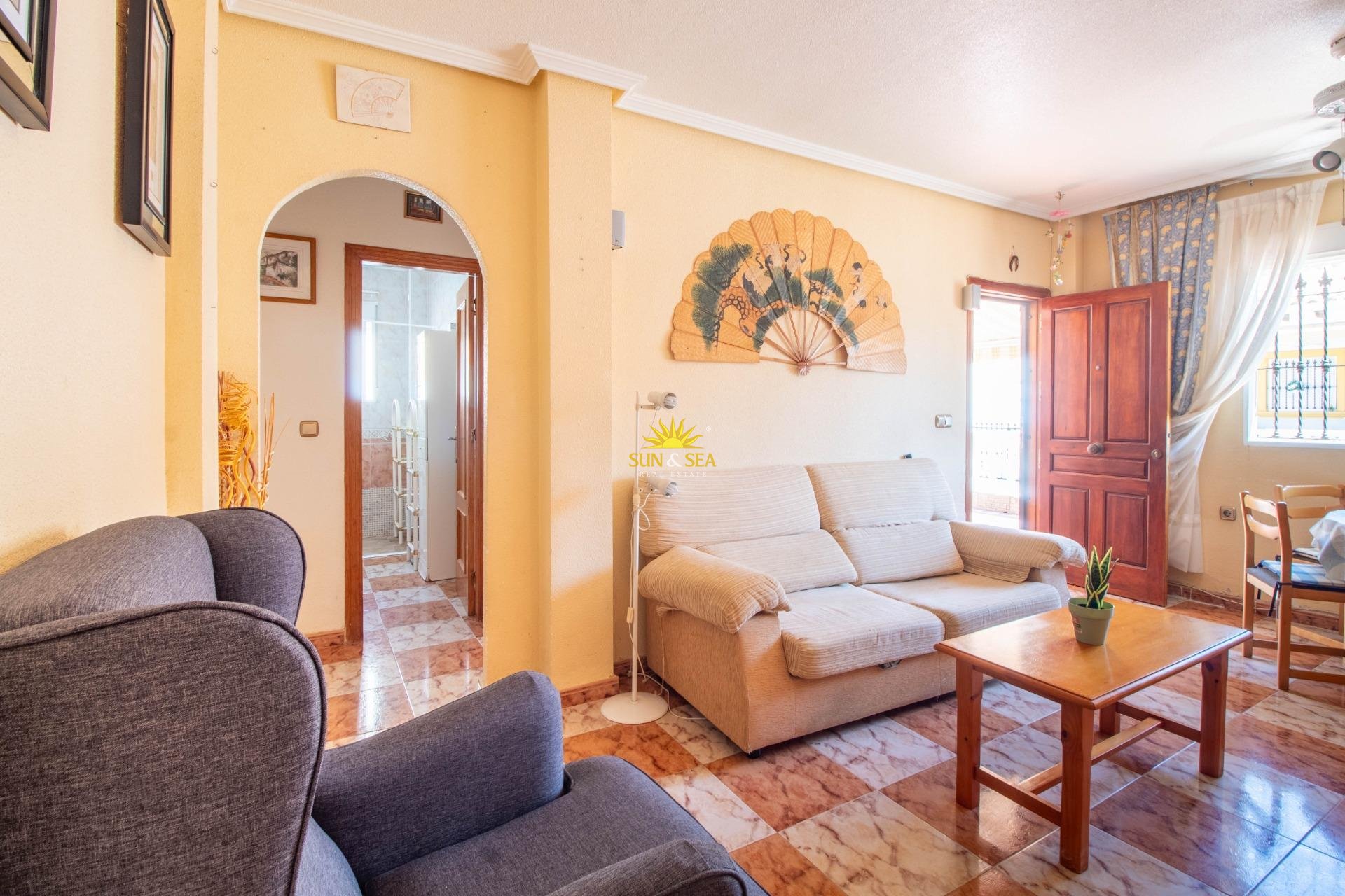Resale - Villa / Semi detached - Orihuela Costa - La Zenia