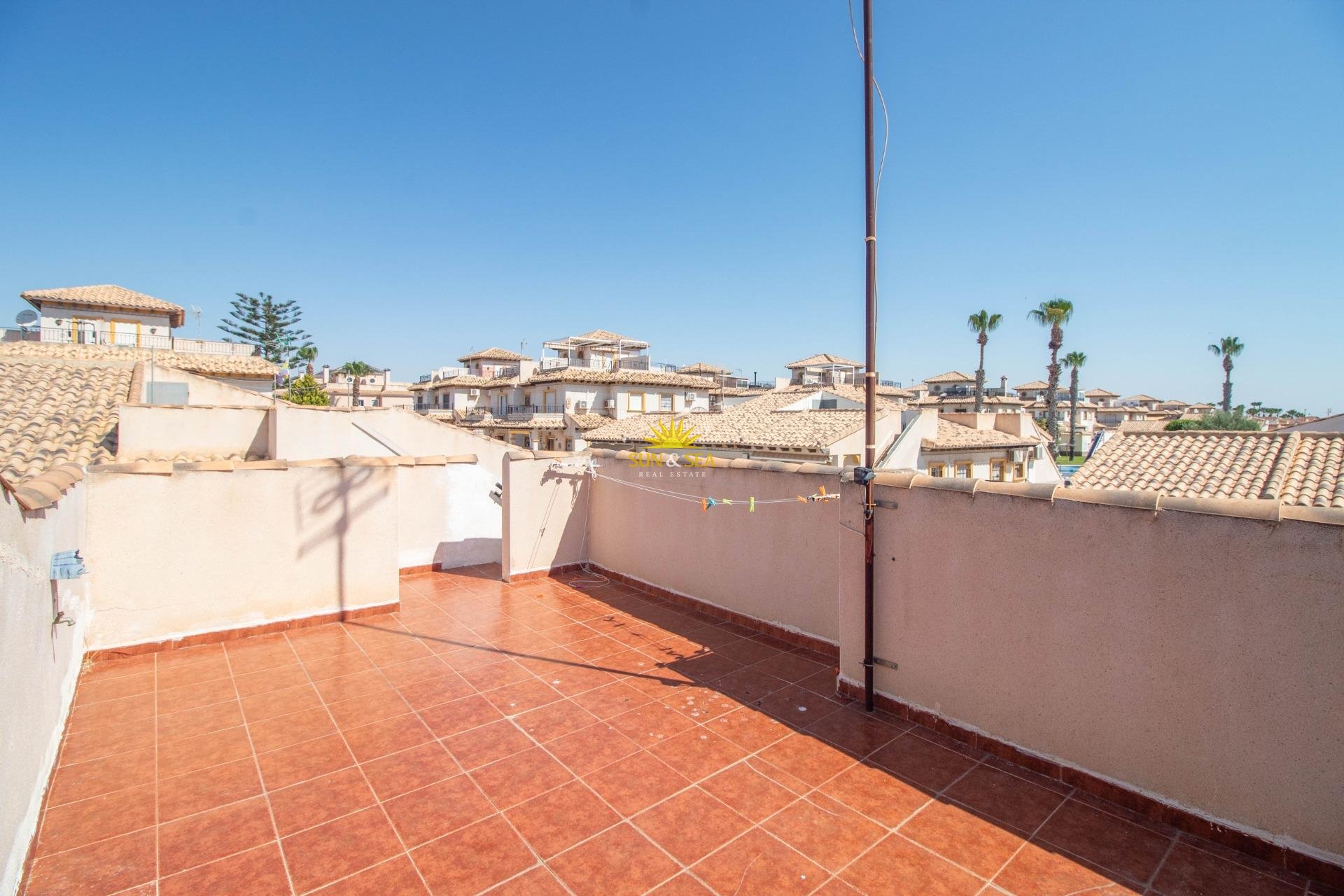 Resale - Villa / Semi detached - Orihuela Costa - La Zenia