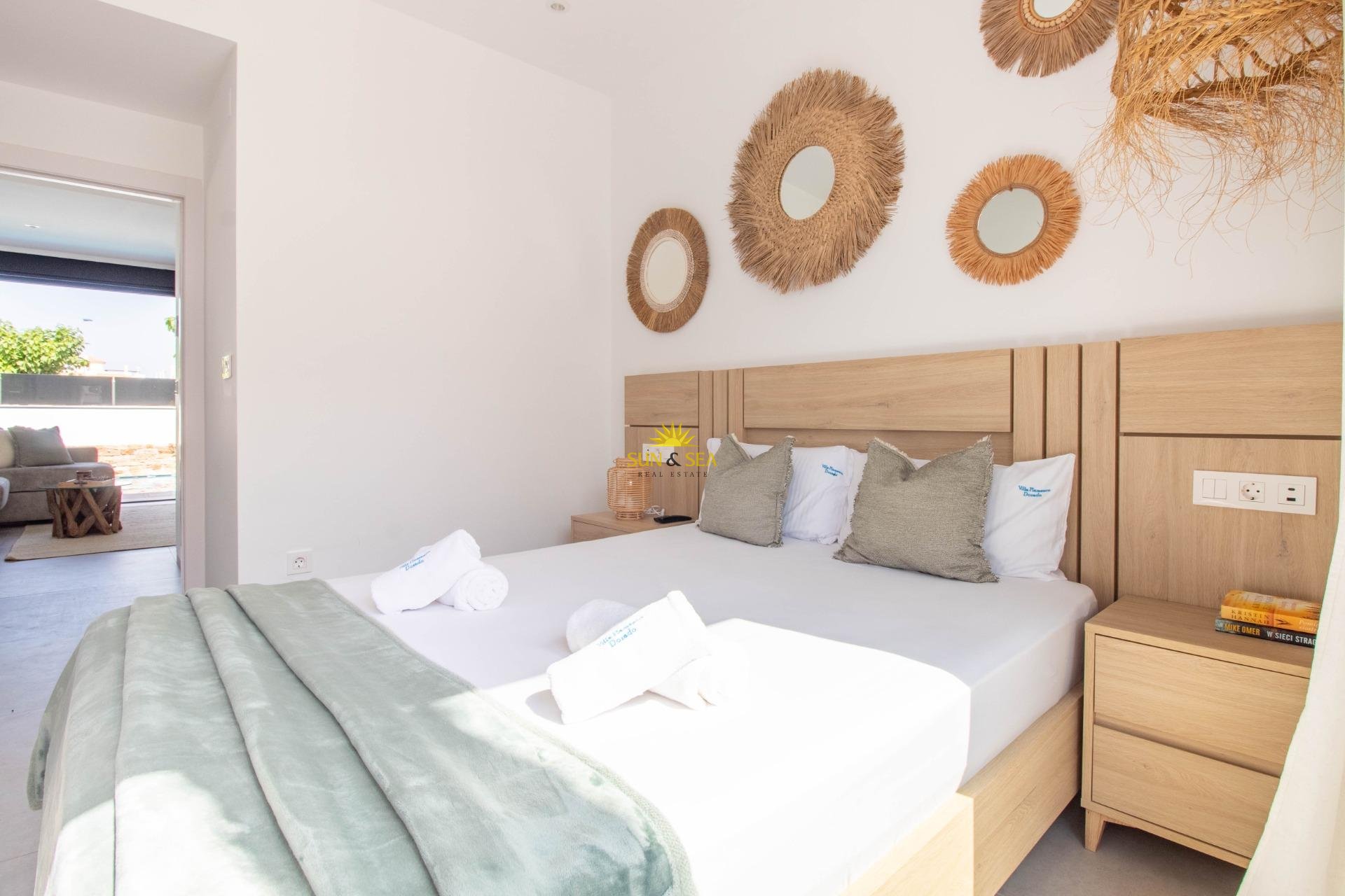 Resale - Villa / Semi detached - Santiago de la ribera - zona san blas