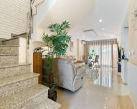 Resale - Villa / Semi detached - Torrevieja - Aguas Nuevas