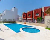 Resale - Villa / Semi detached - Torrevieja - Aguas Nuevas