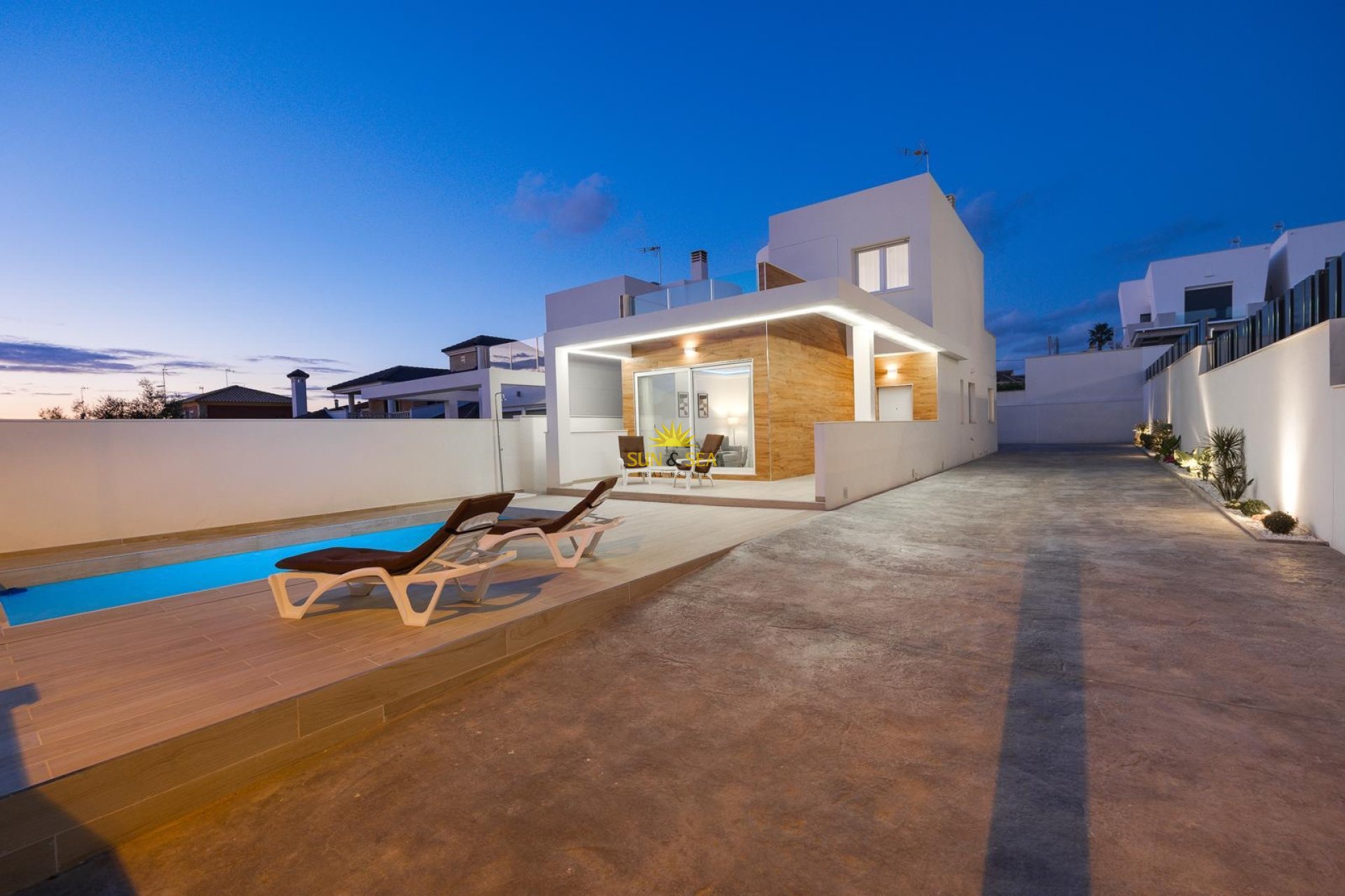 Resale - Villa - Torrevieja - Aguas Nuevas