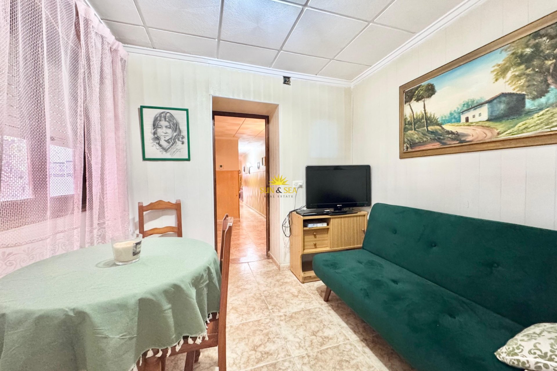Resale - Villa - Torrevieja - Centro