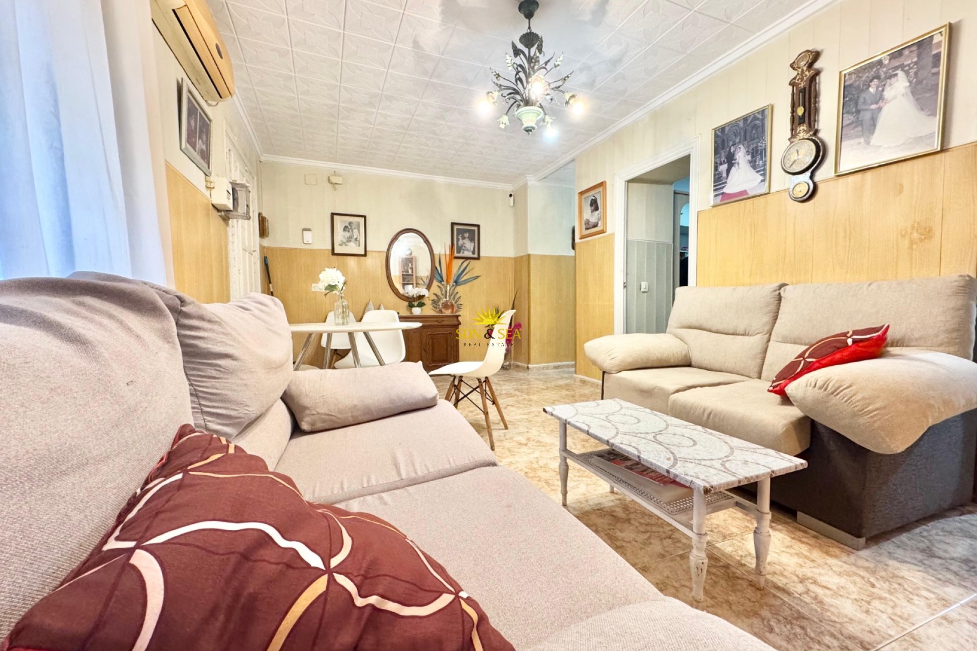 Resale - Villa - Torrevieja - Centro