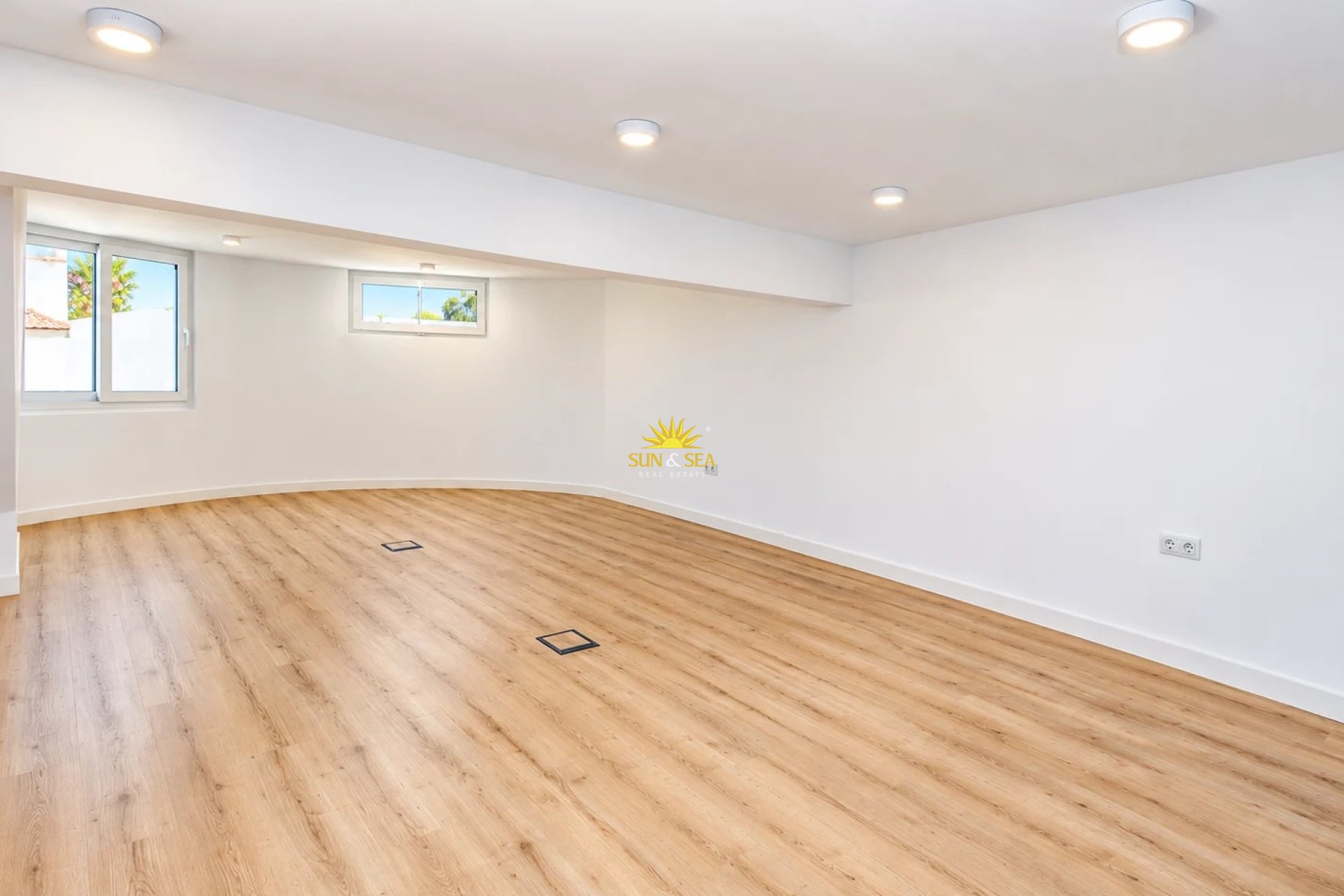Resale - Villa - Torrevieja - El Chaparral