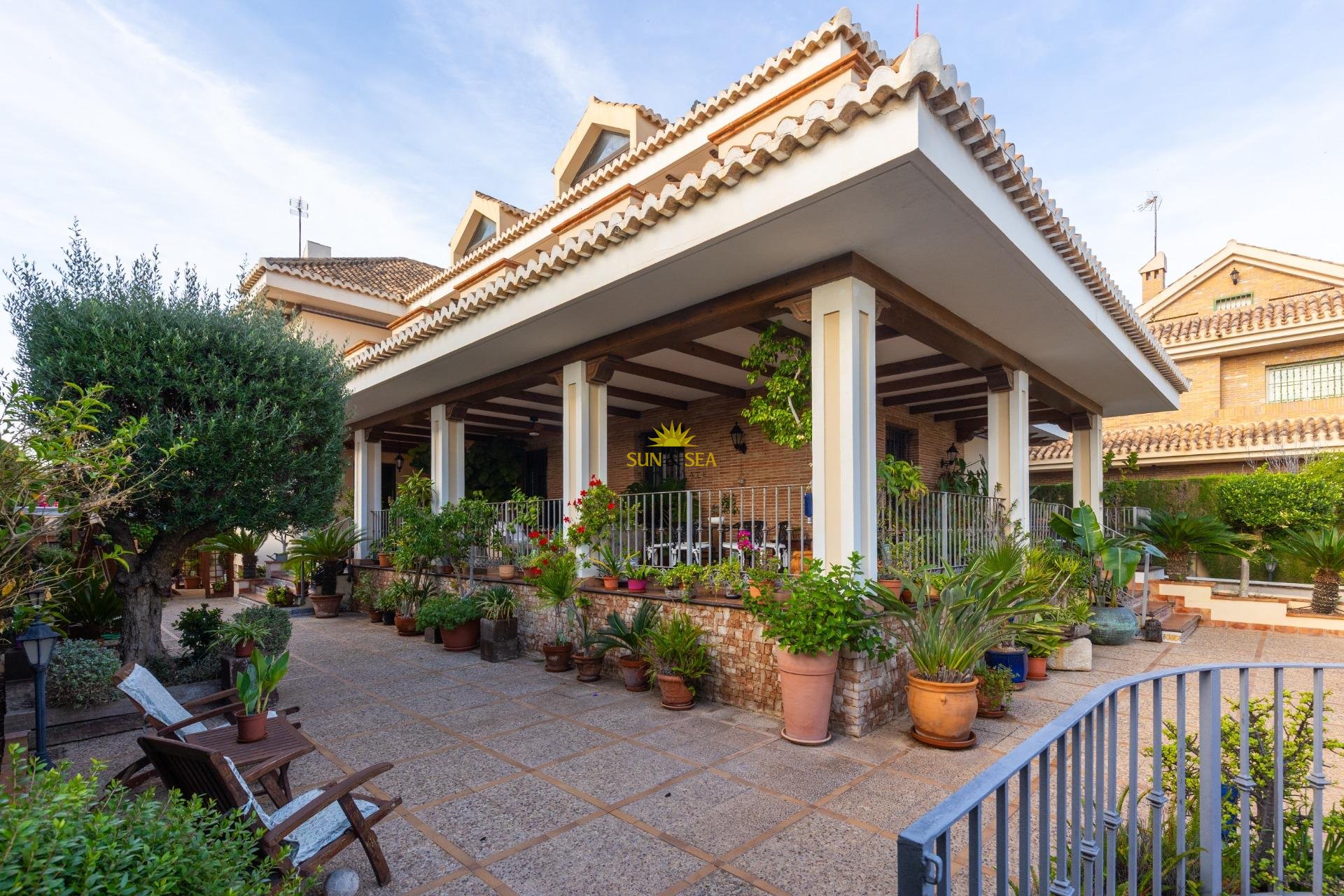Resale - Villa - Torrevieja - La veleta