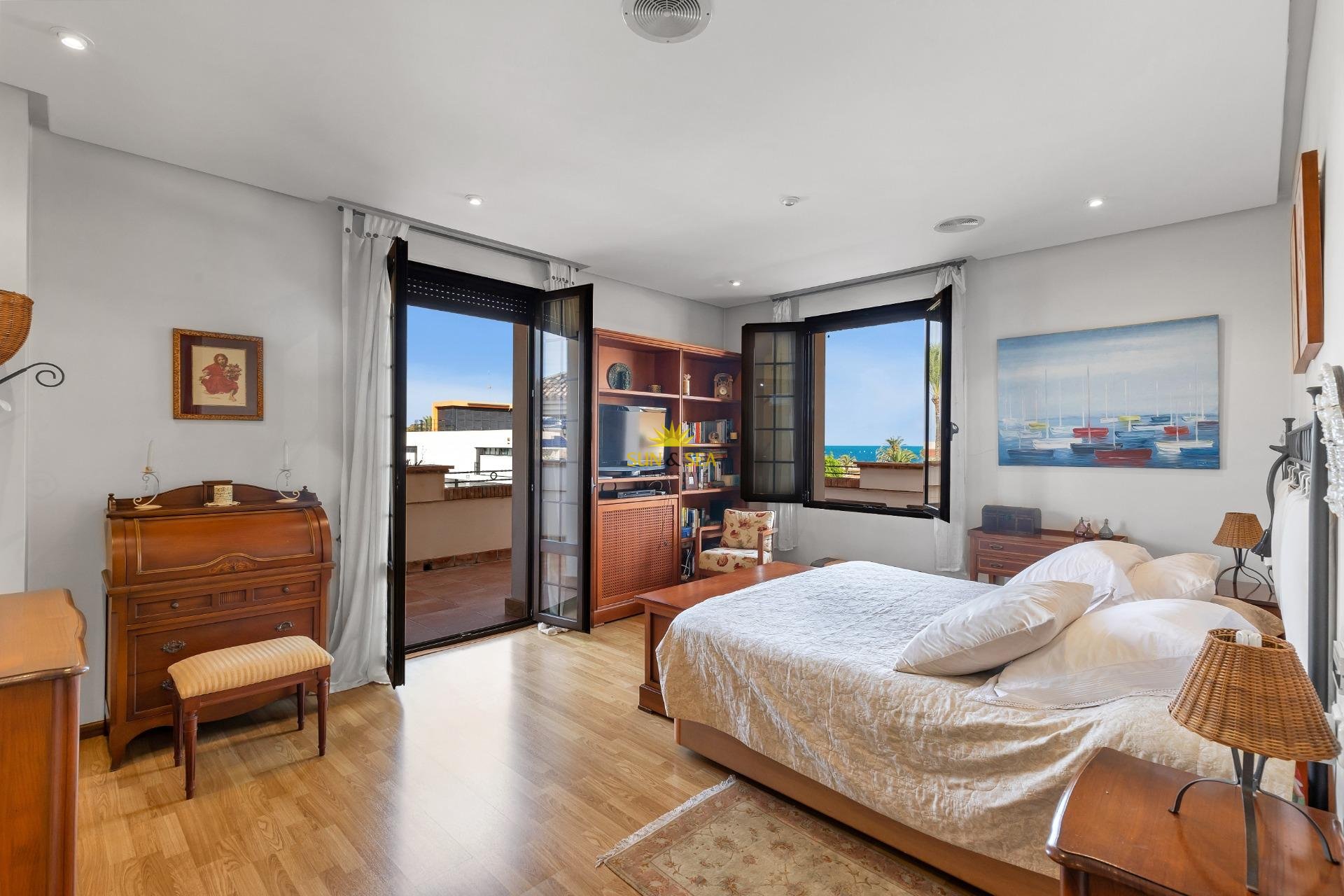 Resale - Villa - Torrevieja - La veleta