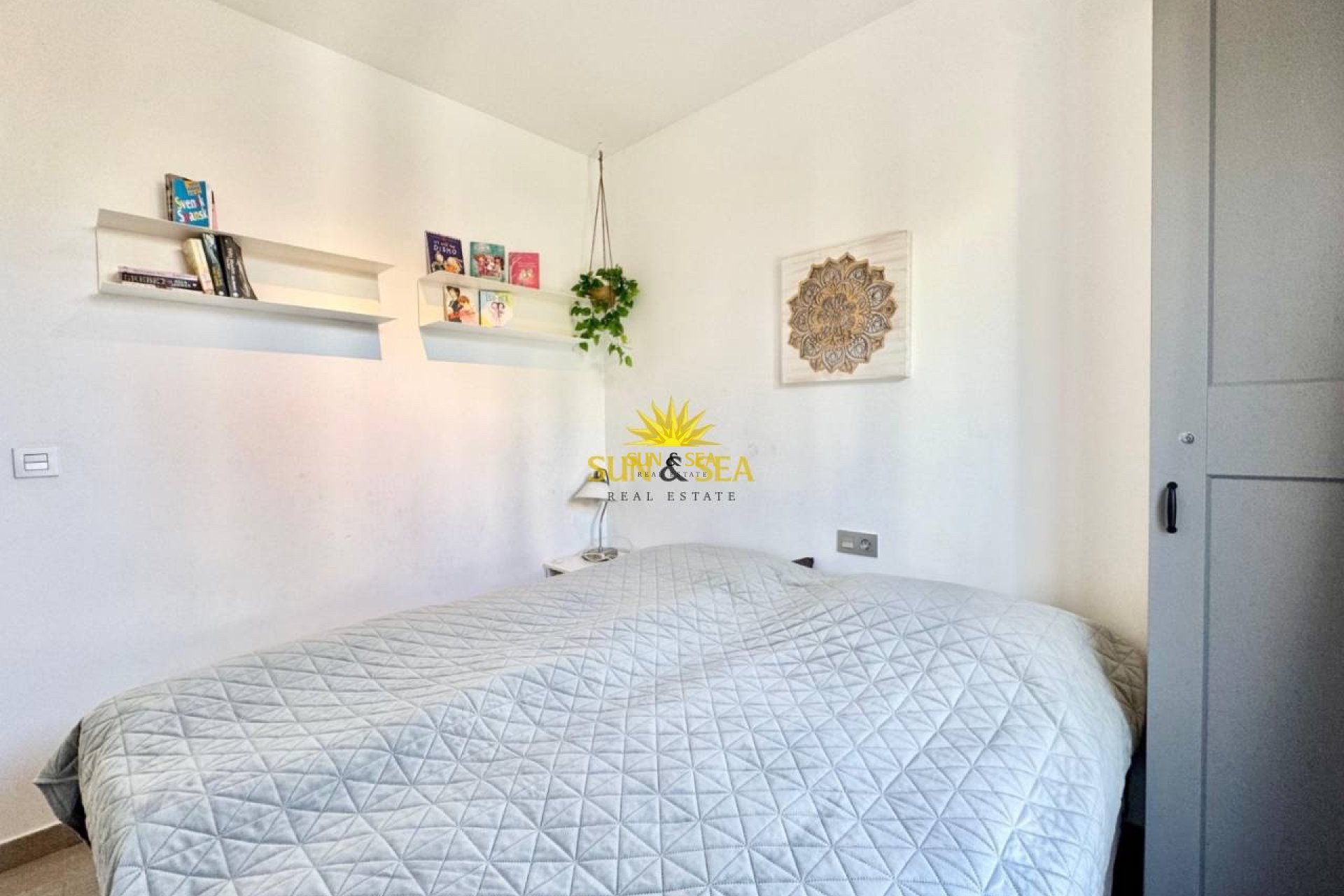 Resale - Villa - Torrevieja - Punta prima