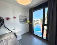 Resale - Villa - Torrevieja - Punta prima