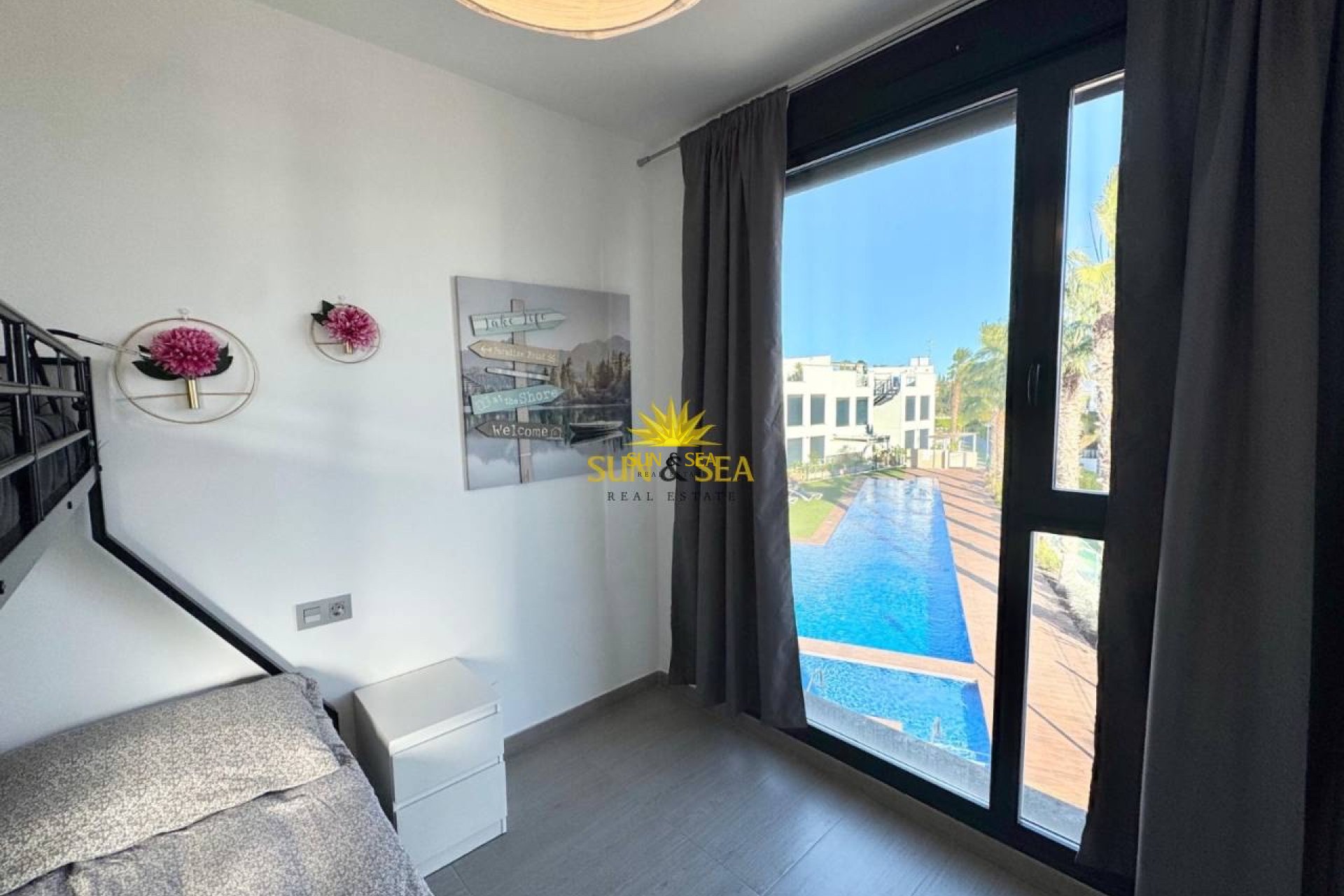Resale - Villa - Torrevieja - Punta prima