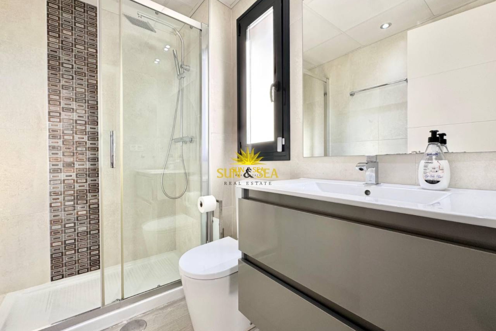 Resale - Villa - Torrevieja - Punta prima