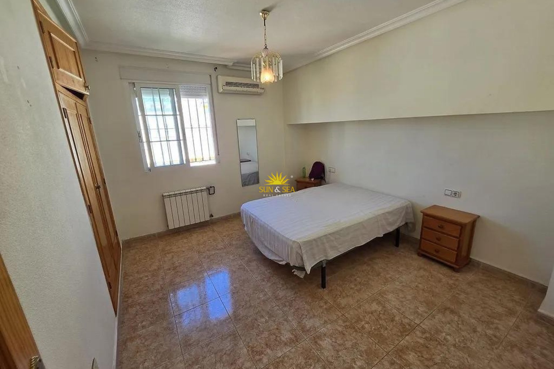 Resale - Villa - Torrevieja - torrevieja
