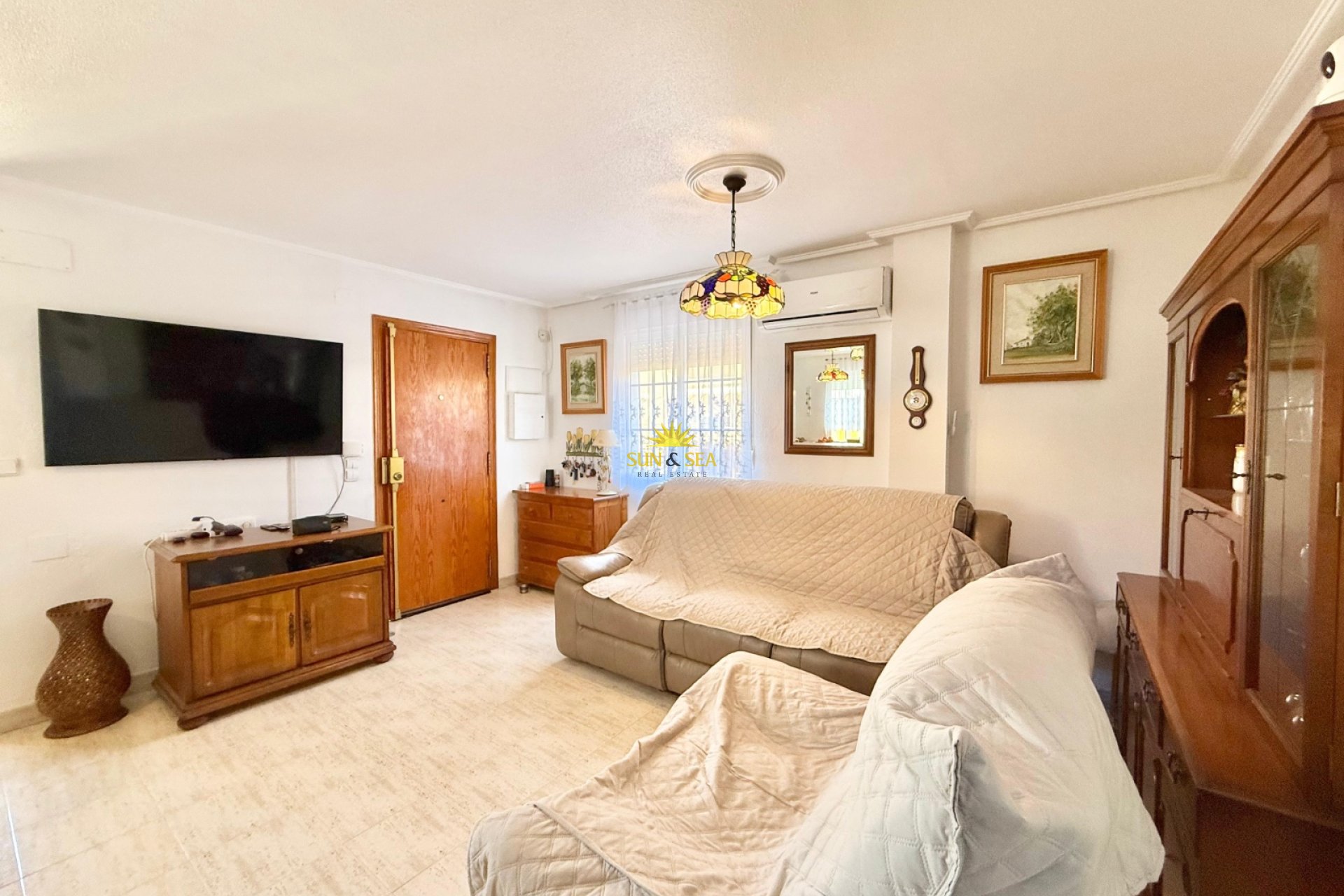 Resale - Villa - Torrevieja - Urb. Jardín del Mar