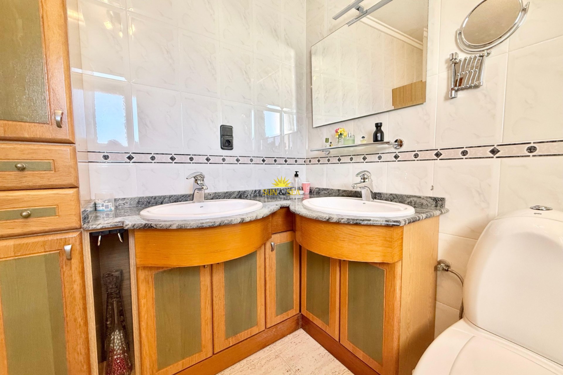 Resale - Villa - Torrevieja - Urb. Jardín del Mar