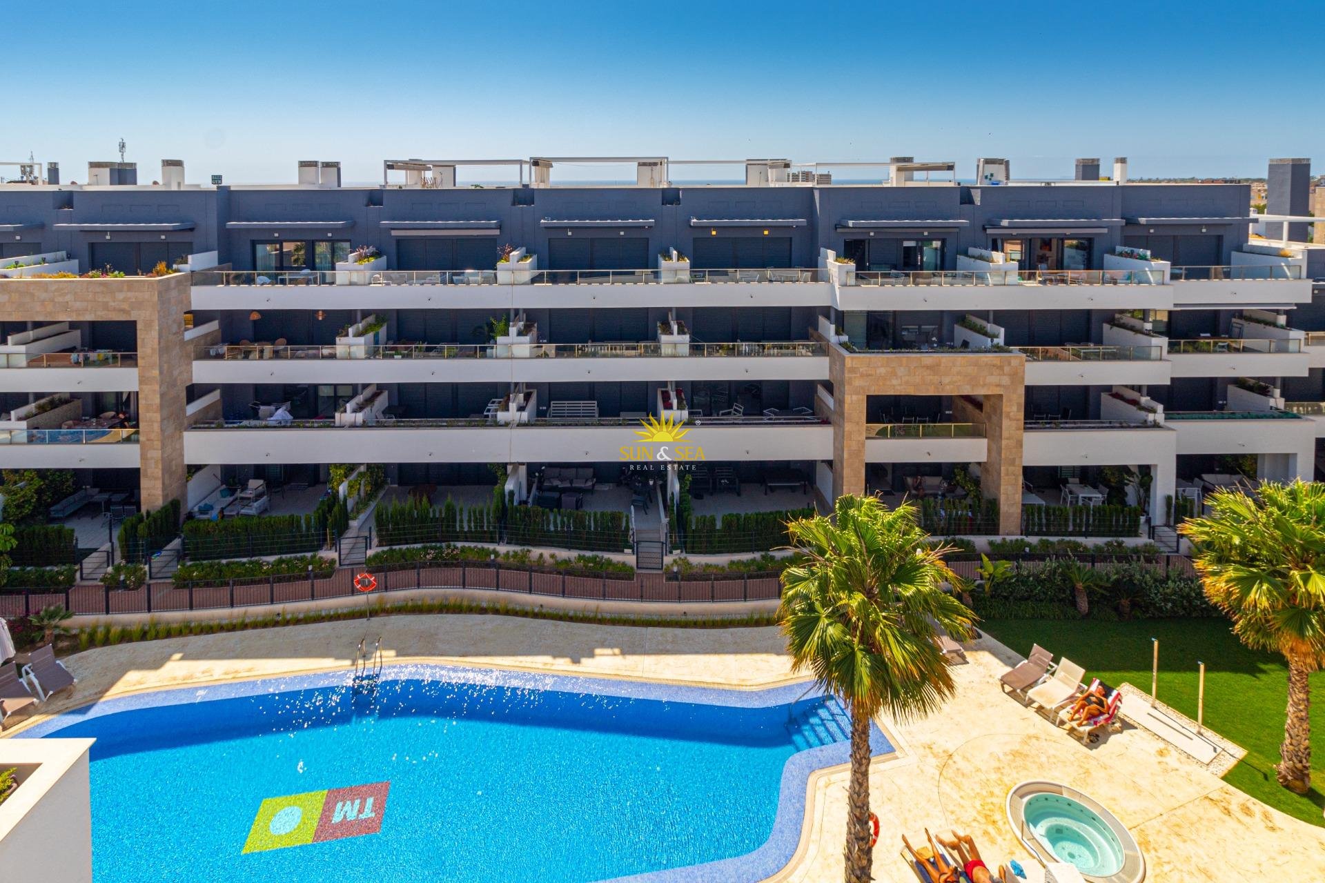 Reventa - Atico - Orihuela Costa - Playa Flamenca