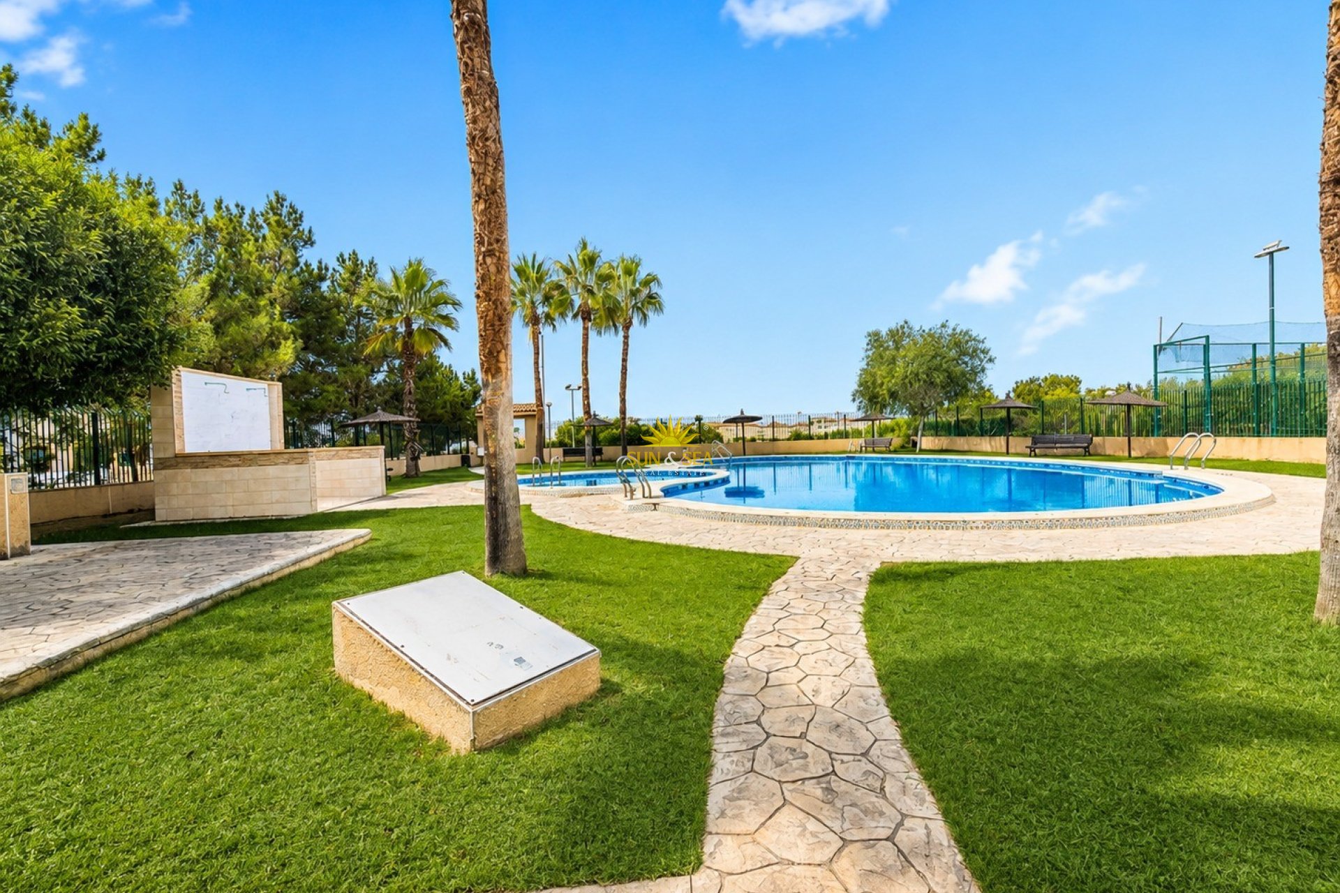 Reventa - Chalet adosado - Orihuela Costa