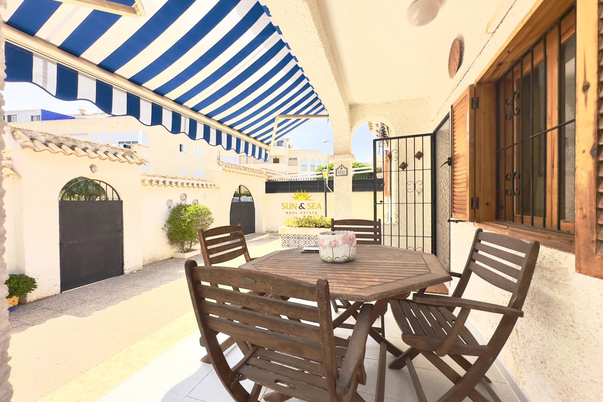 Reventa - Chalet - Orihuela Costa - La Zenia