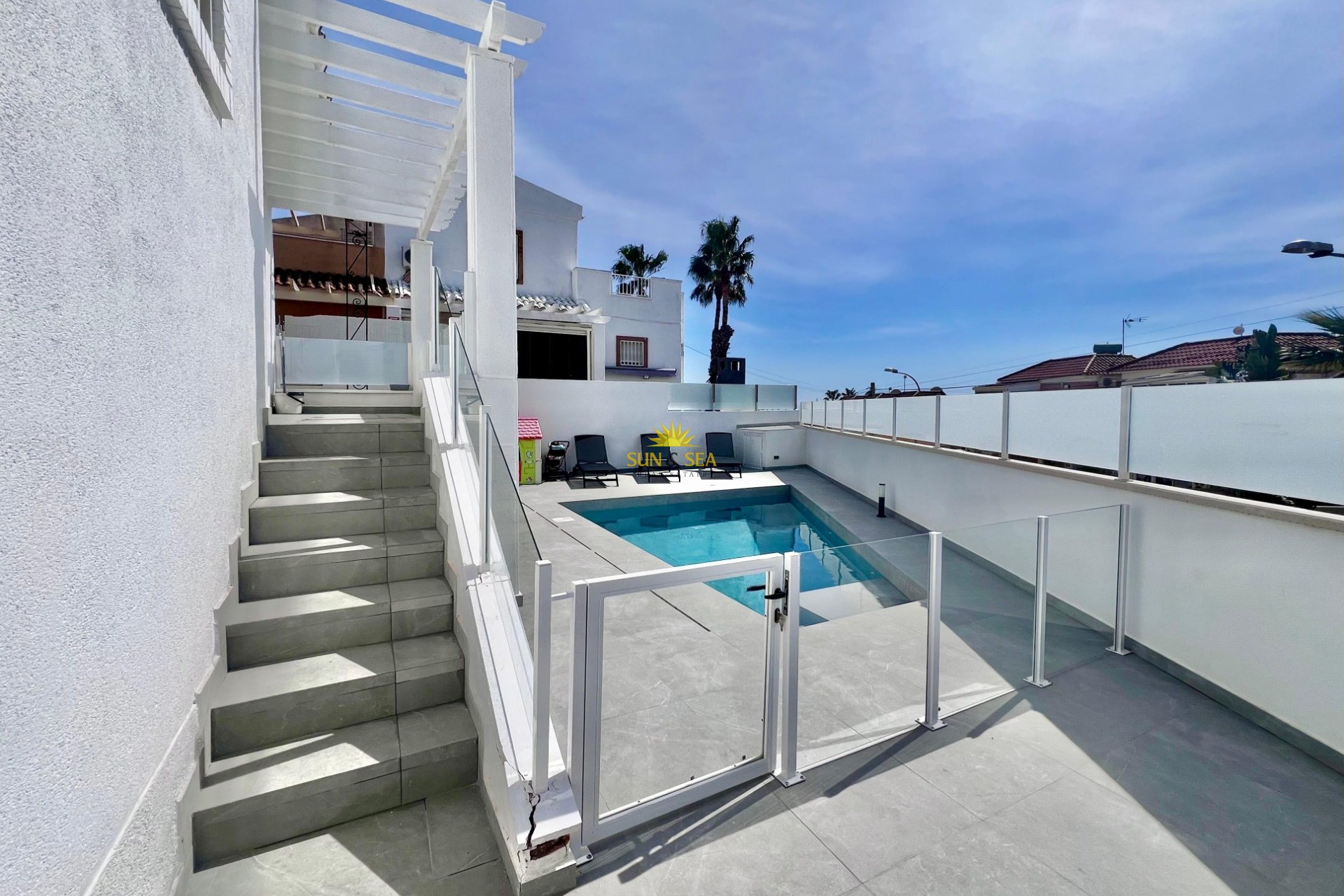 Reventa - Chalet - San Miguel de Salinas - Las filipinas