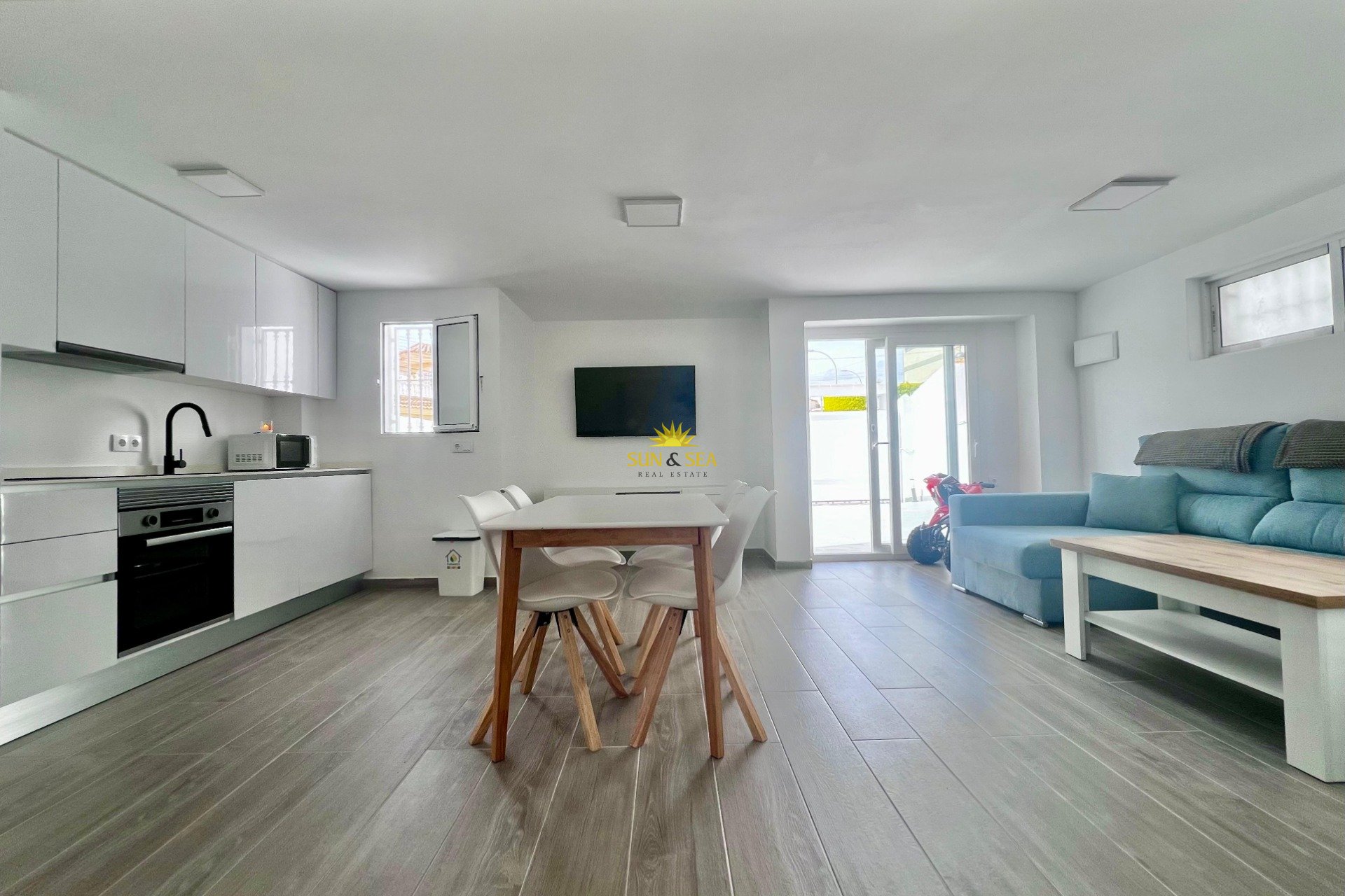 Reventa - Chalet - San Miguel de Salinas - Las filipinas