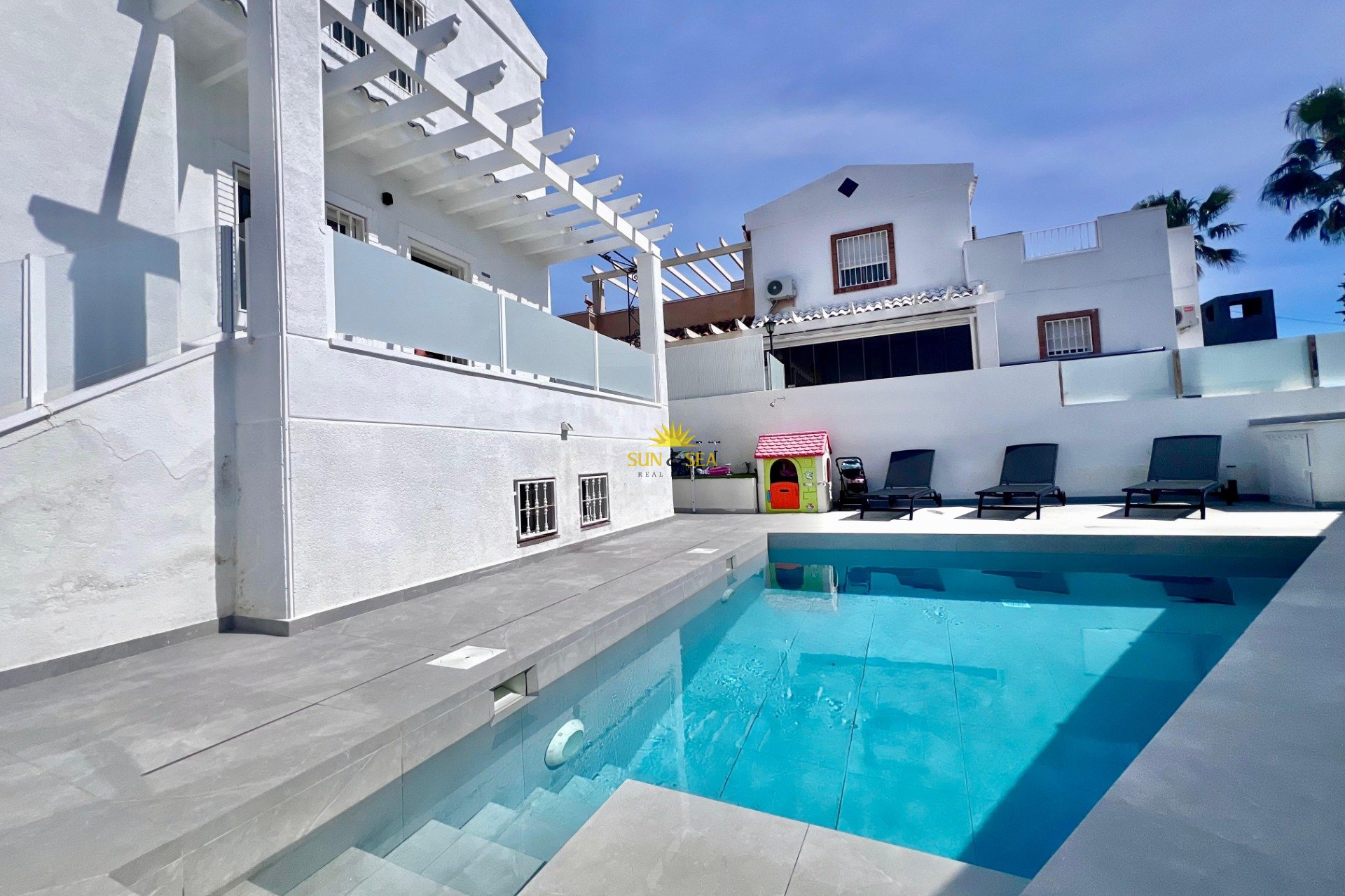 Reventa - Chalet - San Miguel de Salinas - Las filipinas