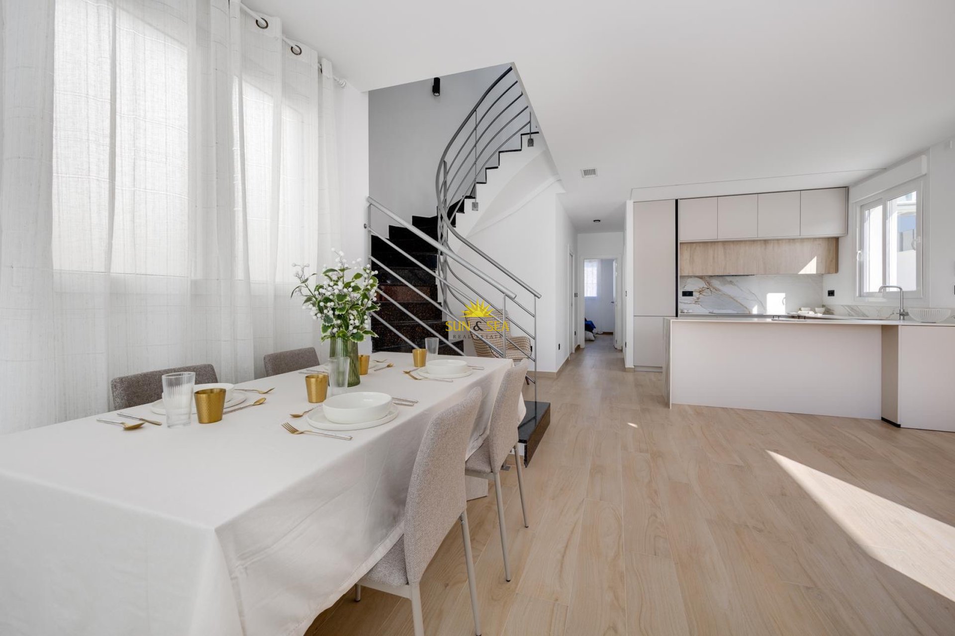 Reventa - Chalet - Torrevieja - Aguas Nuevas
