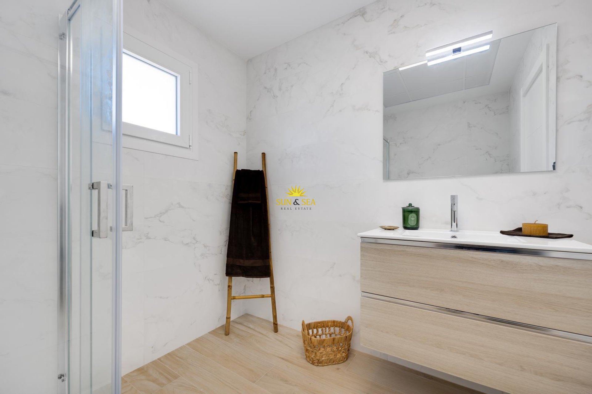Reventa - Chalet - Torrevieja - Aguas Nuevas