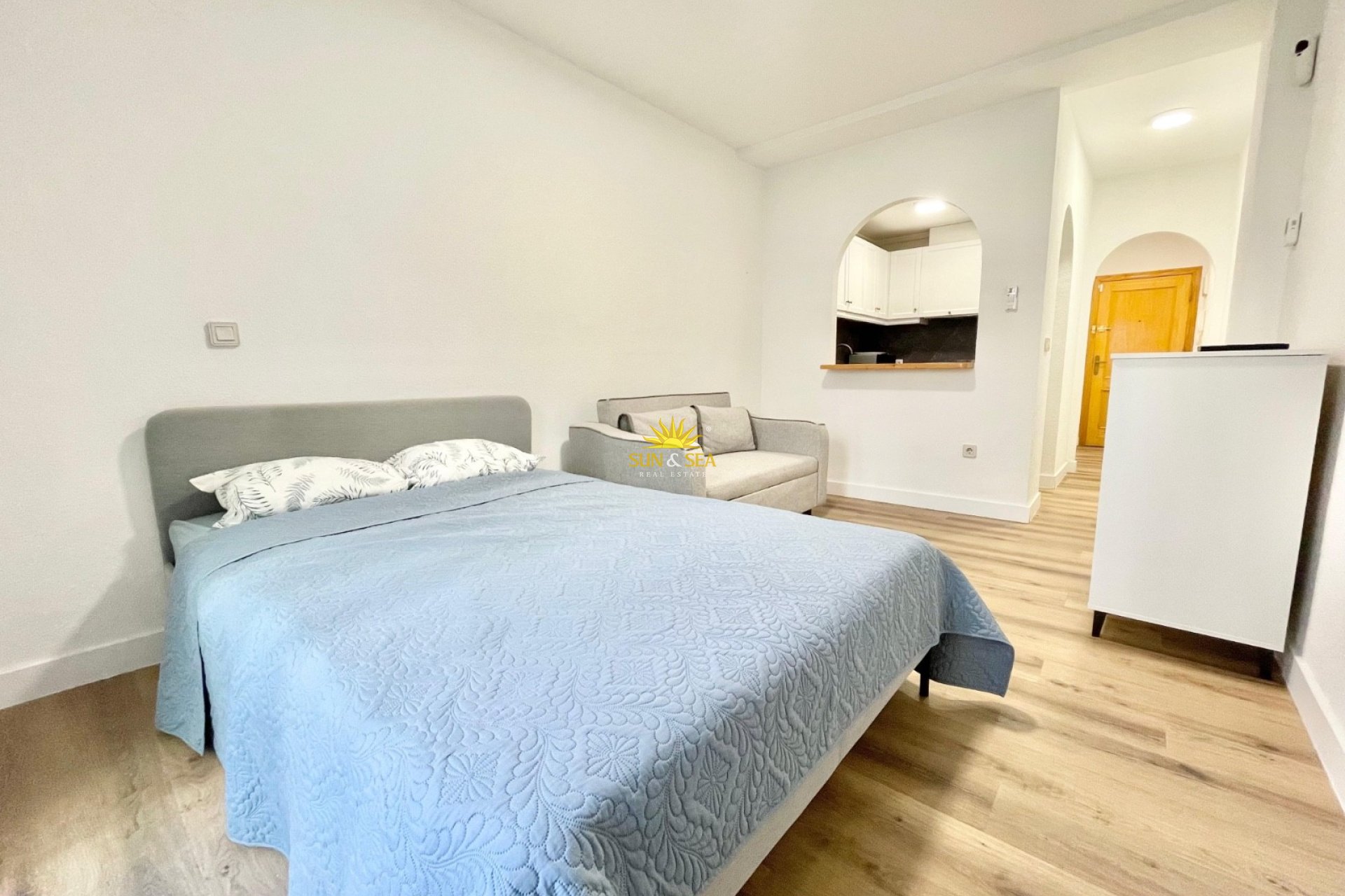 Reventa - Estudio - Torrevieja - torrevieja