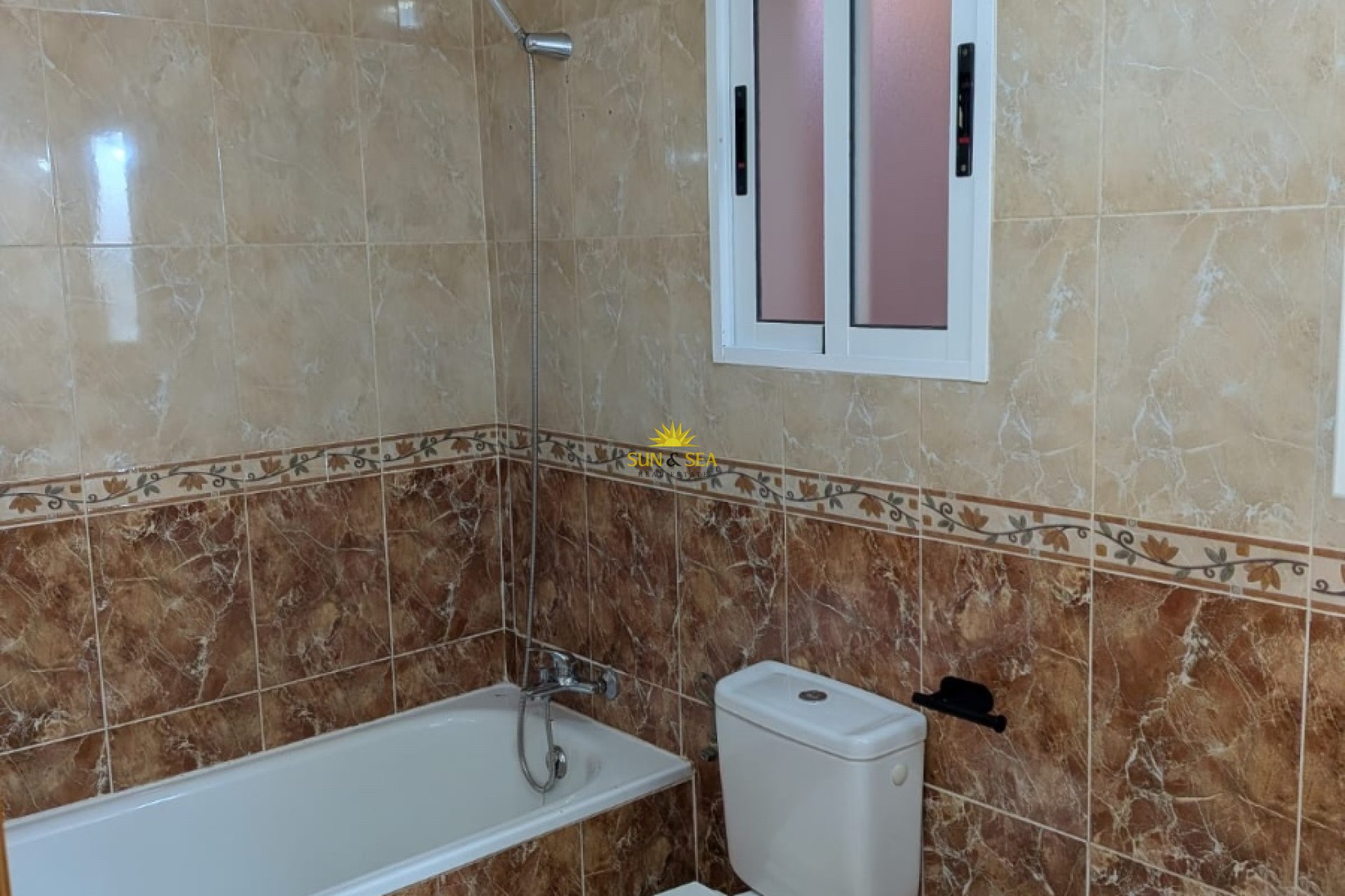 Reventa - Ground Floor - Montesinos
