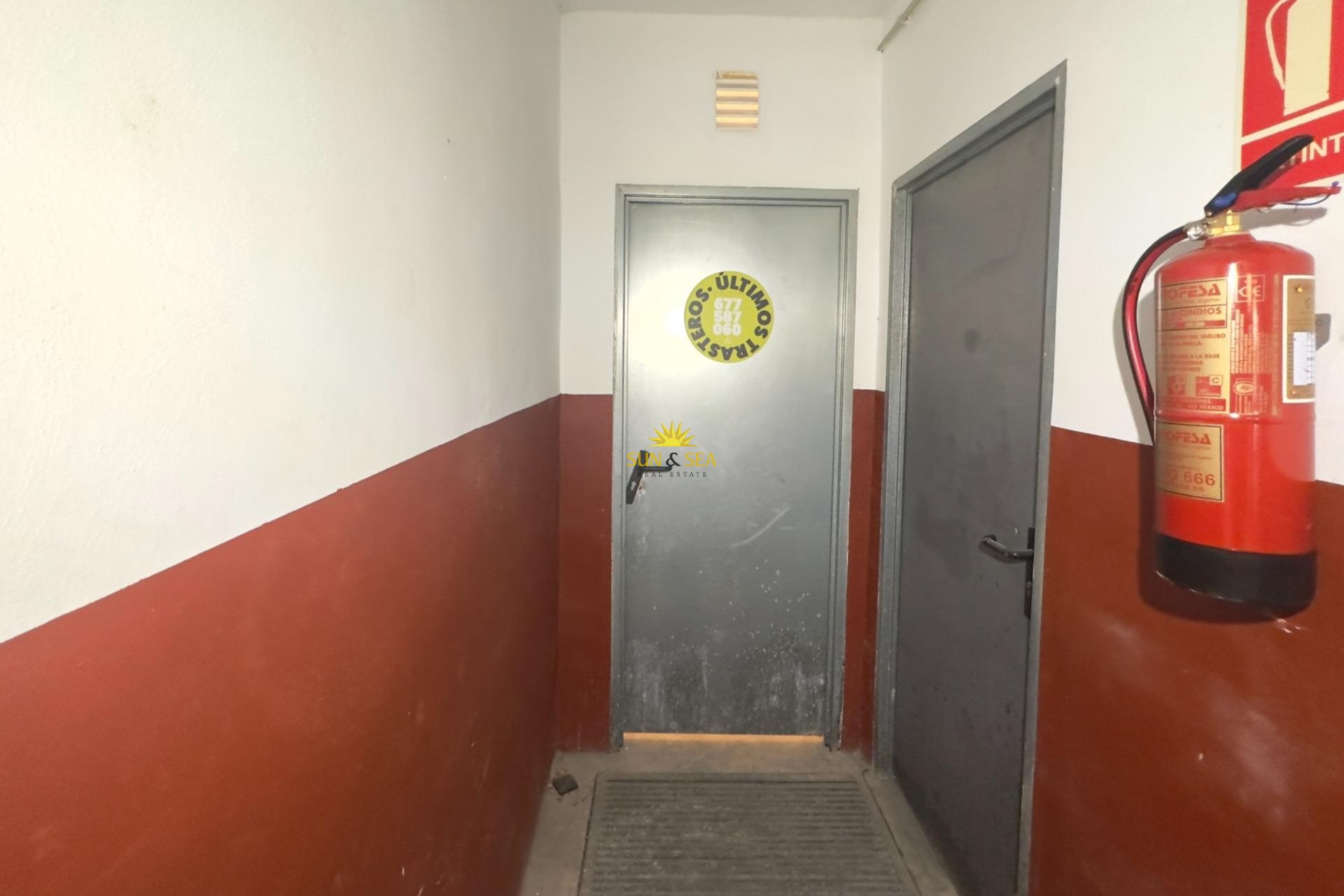 Reventa - Storeroom - Orihuela Costa - Aguamarina