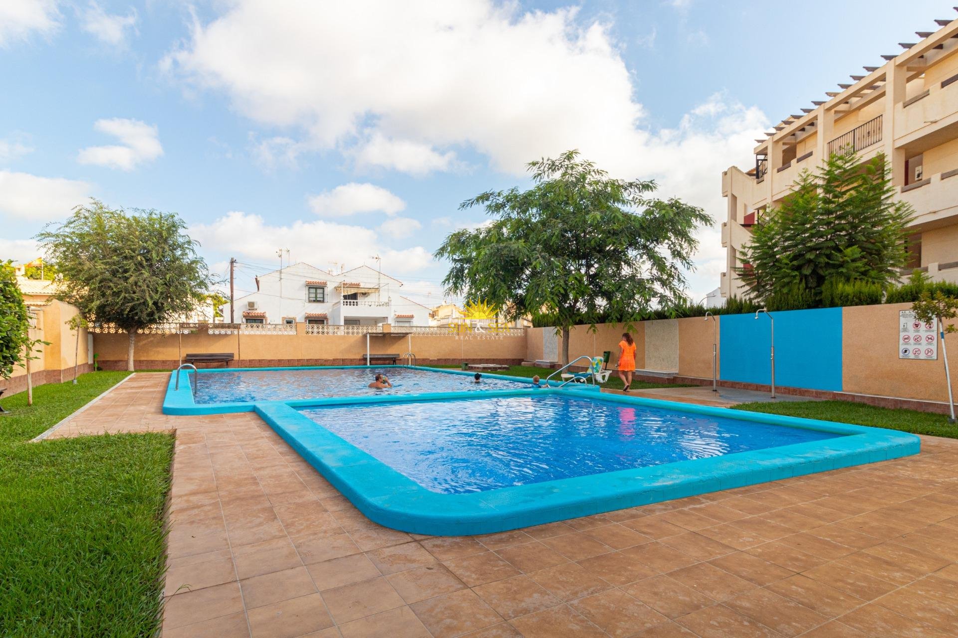 Reventa - Villa / Semi separado - Orihuela Costa - La Florida