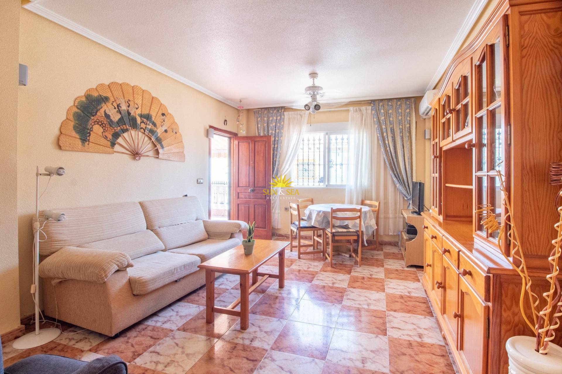 Reventa - Villa / Semi separado - Orihuela Costa - La Zenia